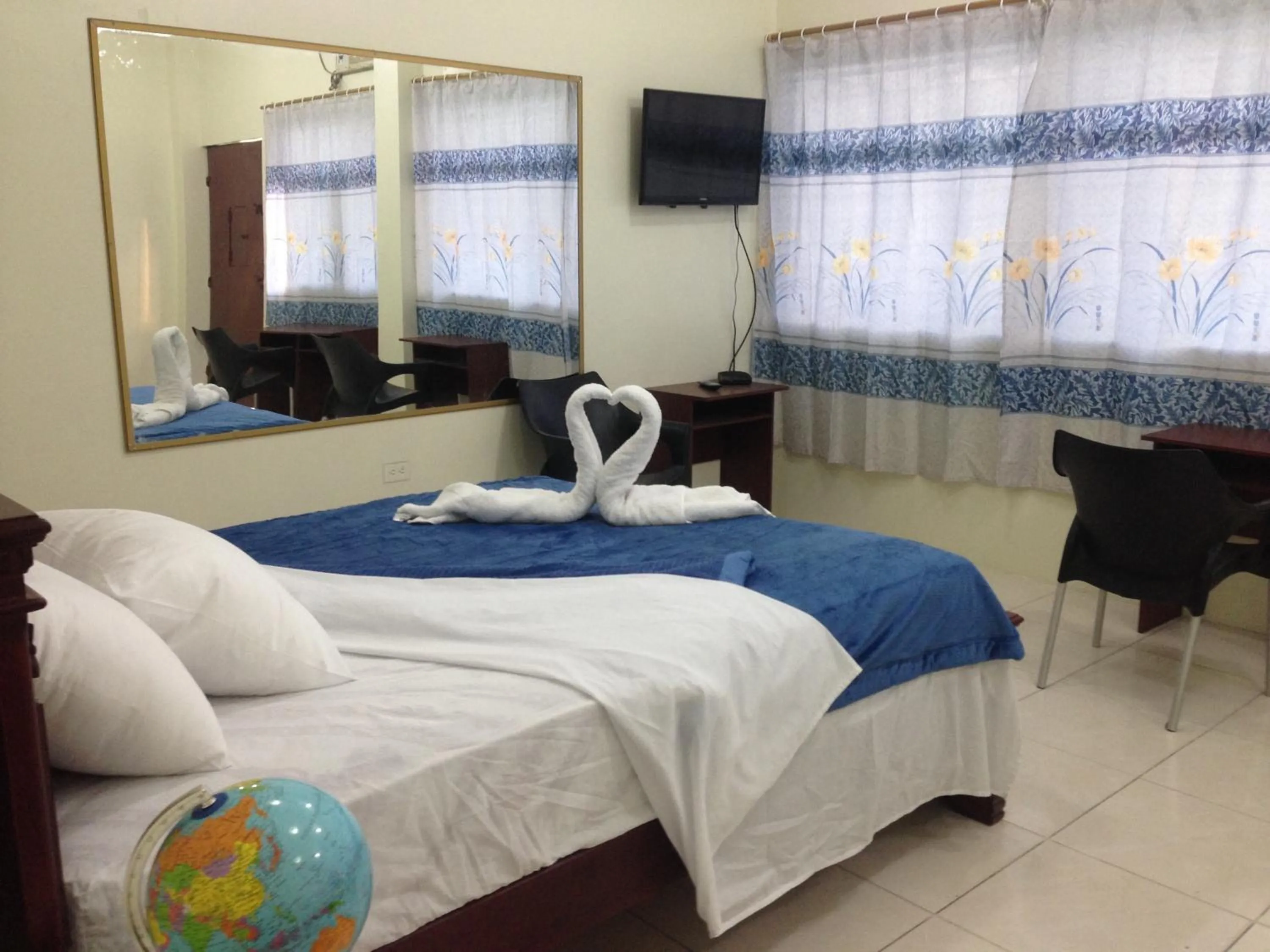 Decorative detail, Bed in Hotel MundialCity