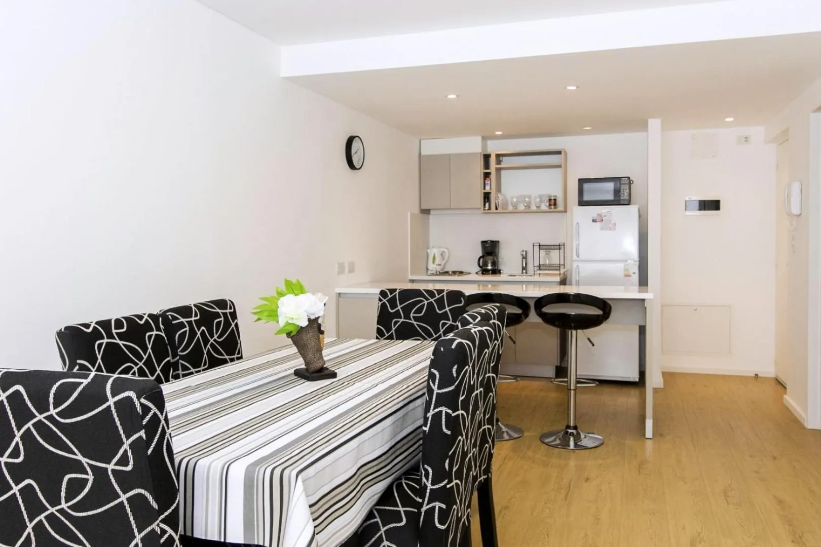 Kitchen or kitchenette in Pacifico Apartamentos