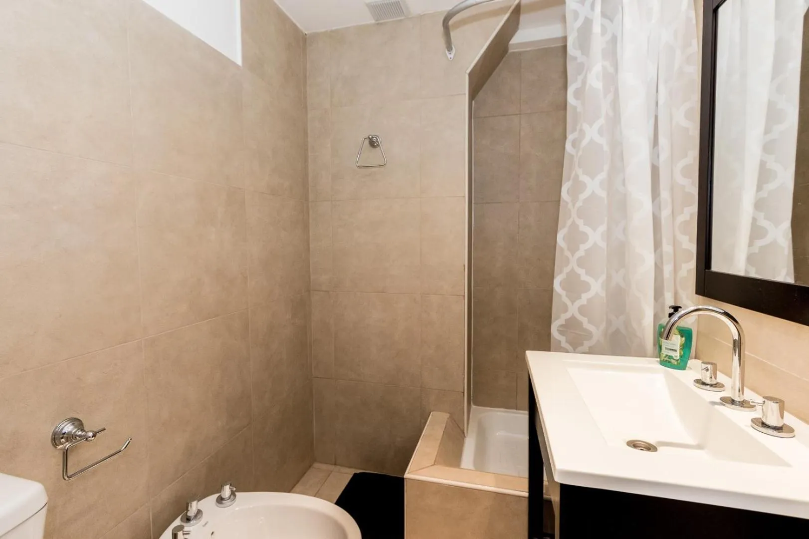 Shower in Pacifico Apartamentos