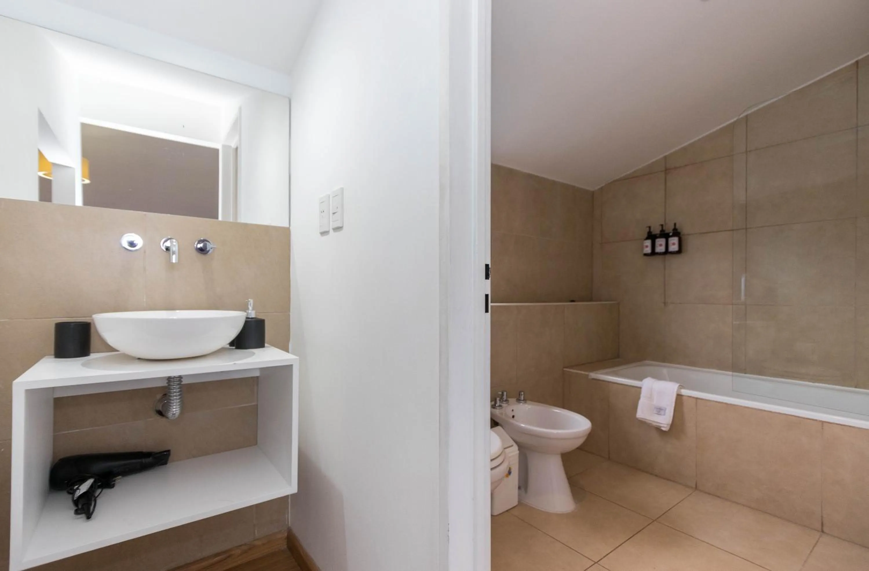 Shower in Pacifico Apartamentos