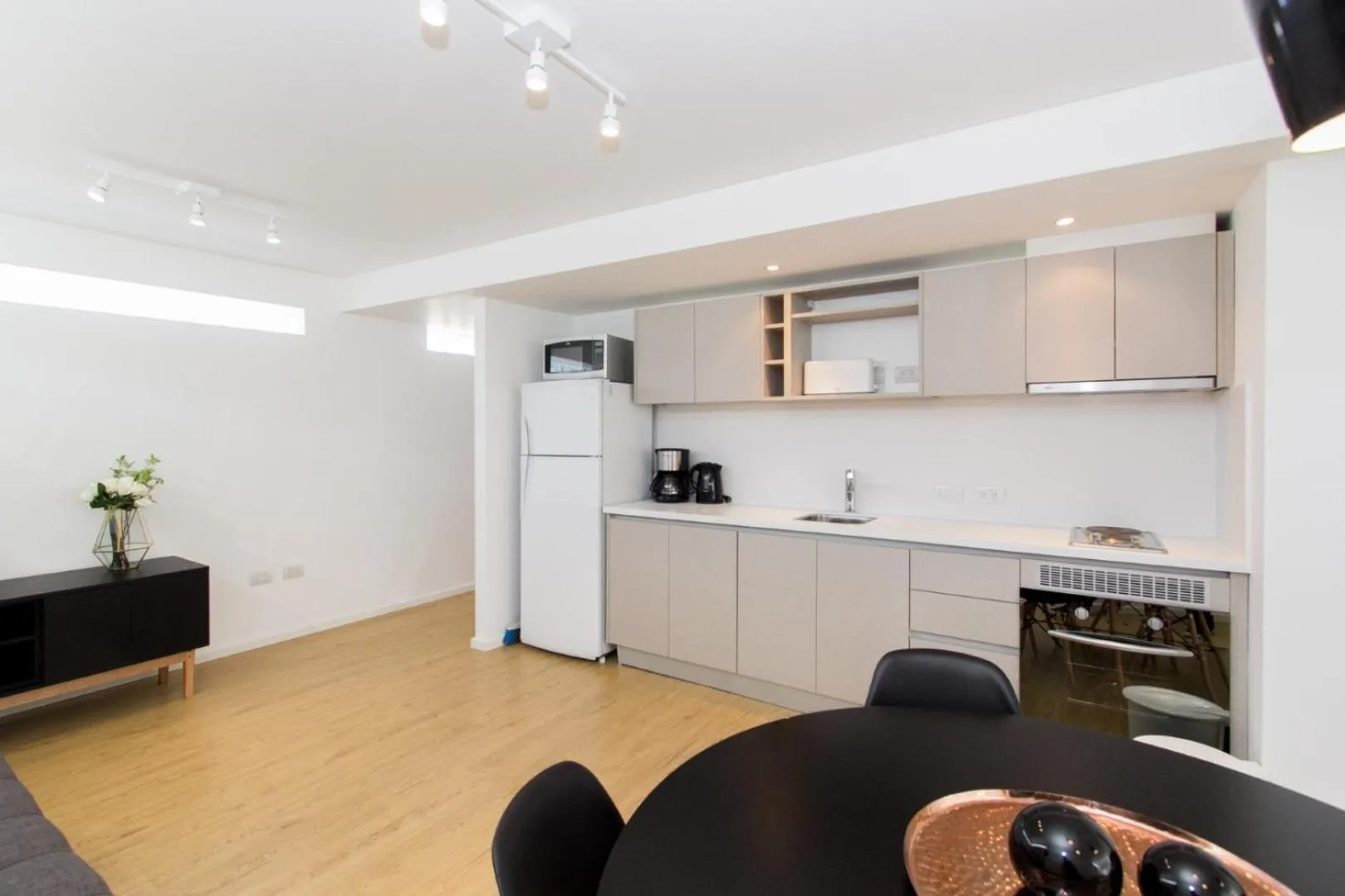 Kitchen or kitchenette in Pacifico Apartamentos