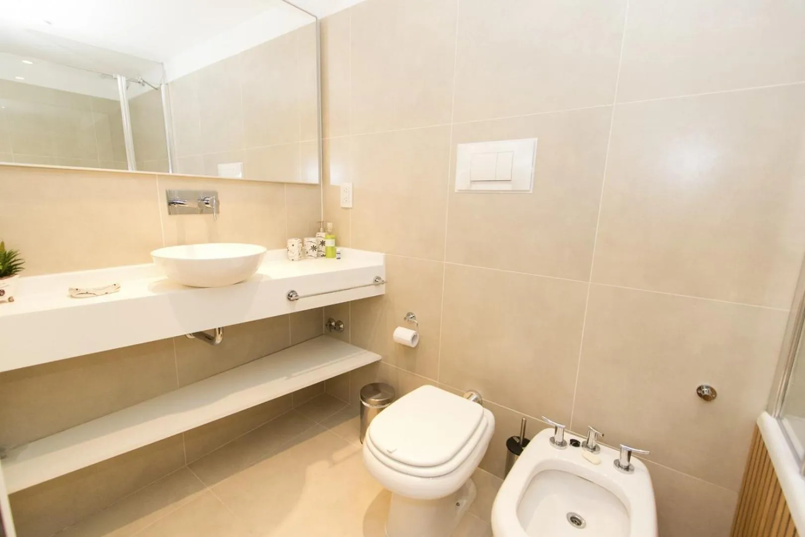 Bathroom in Pacifico Apartamentos