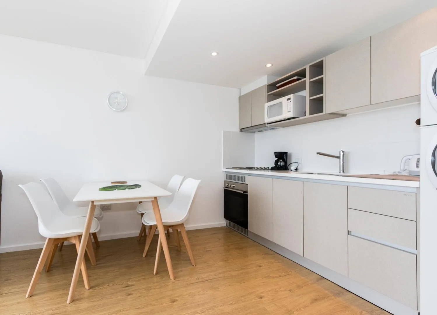 Kitchen or kitchenette in Pacifico Apartamentos
