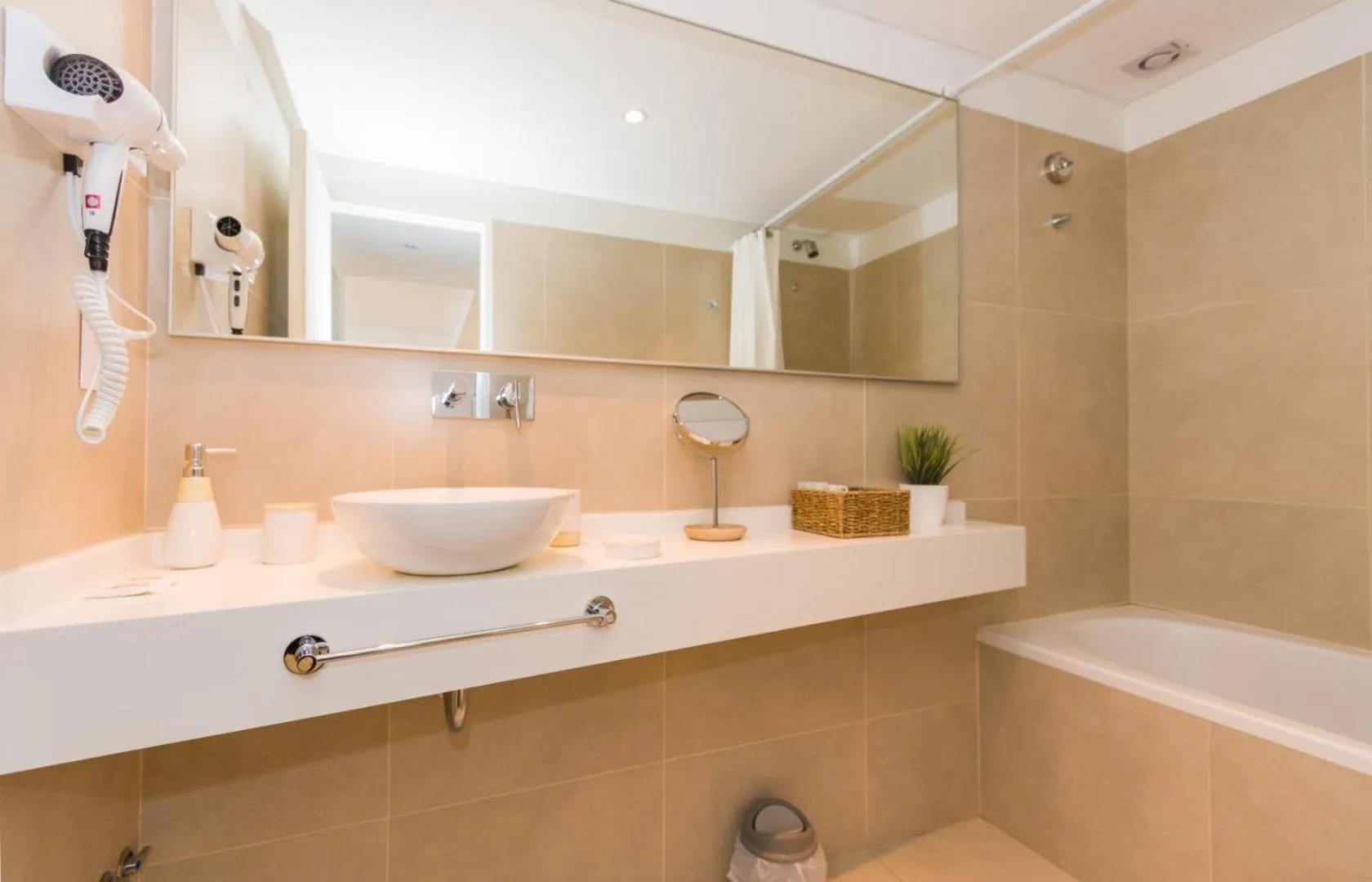 Bathroom in Pacifico Apartamentos