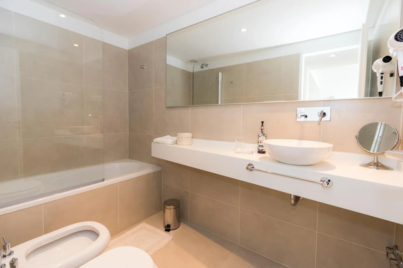 Bathroom in Pacifico Apartamentos