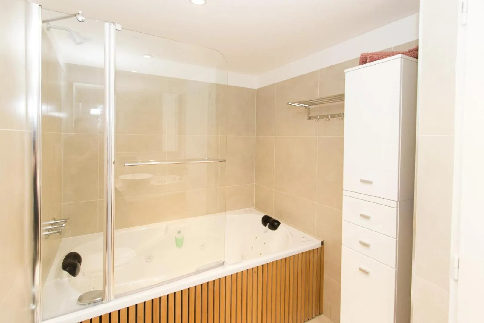 Bathroom in Pacifico Apartamentos