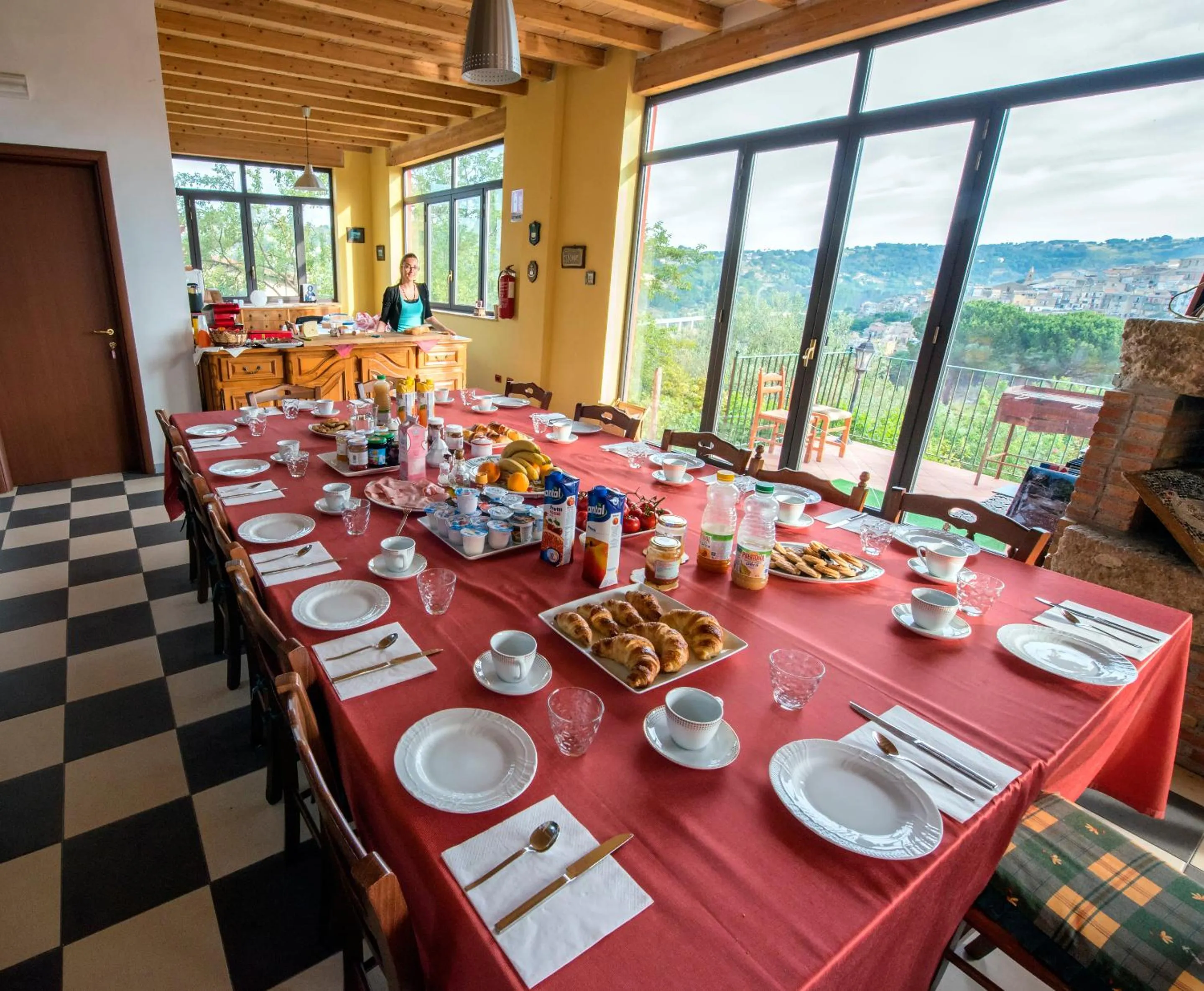 Restaurant/places to eat in La Casa Rossa Country House