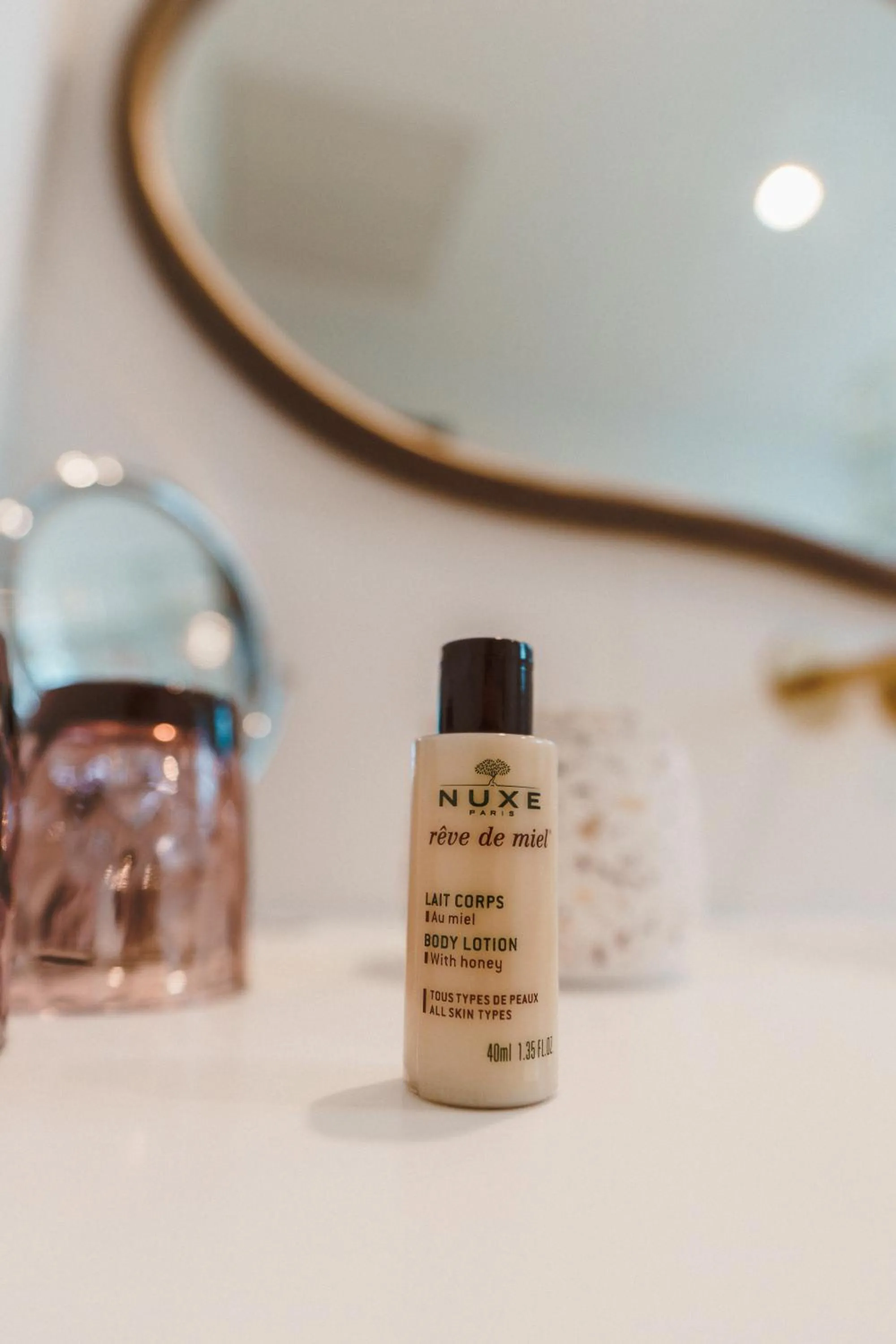 Bedroom in Hôtel Briketenia