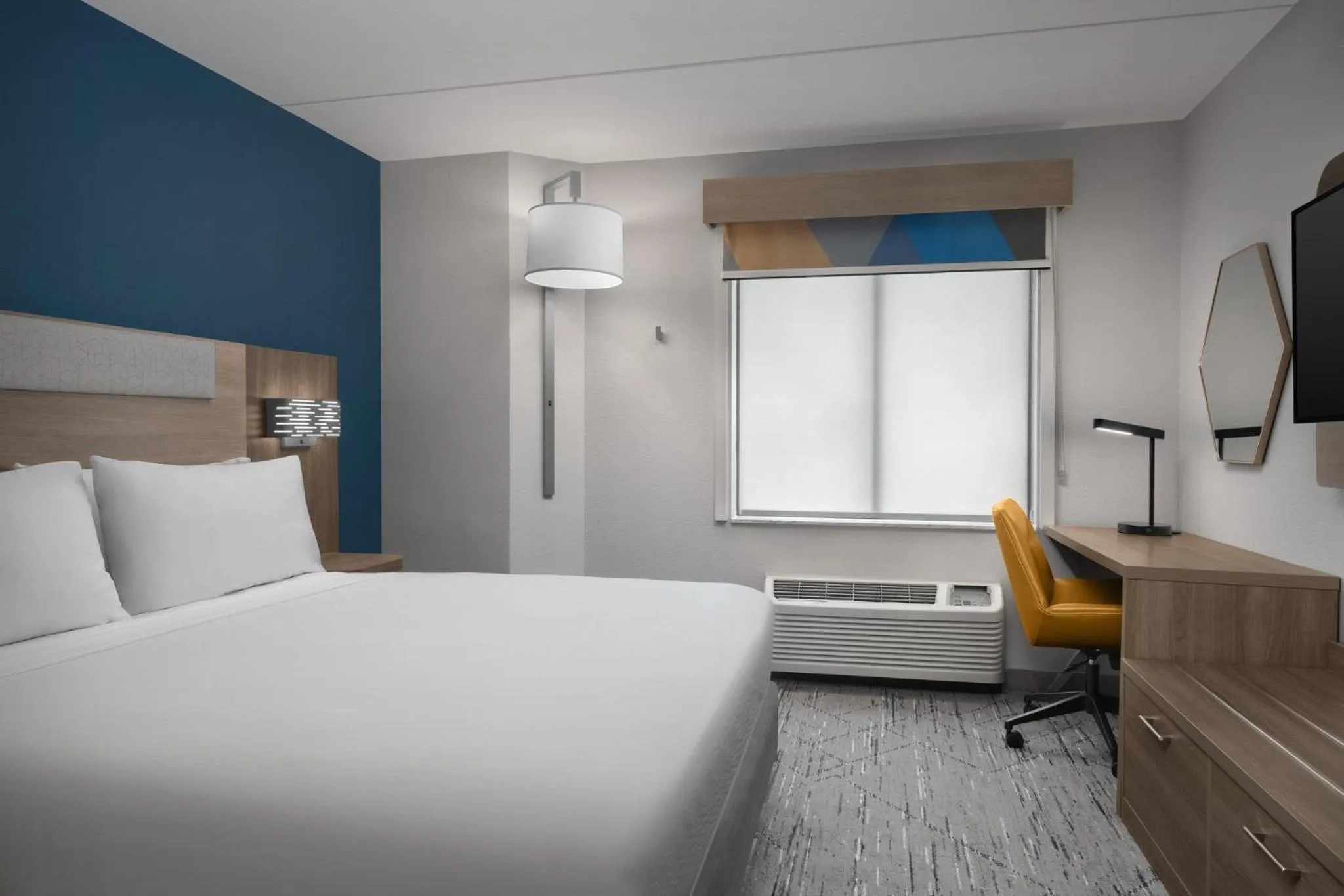 Photo of the whole room, Bed in Holiday Inn Express Baltimore - BWI Airport NE by IHG