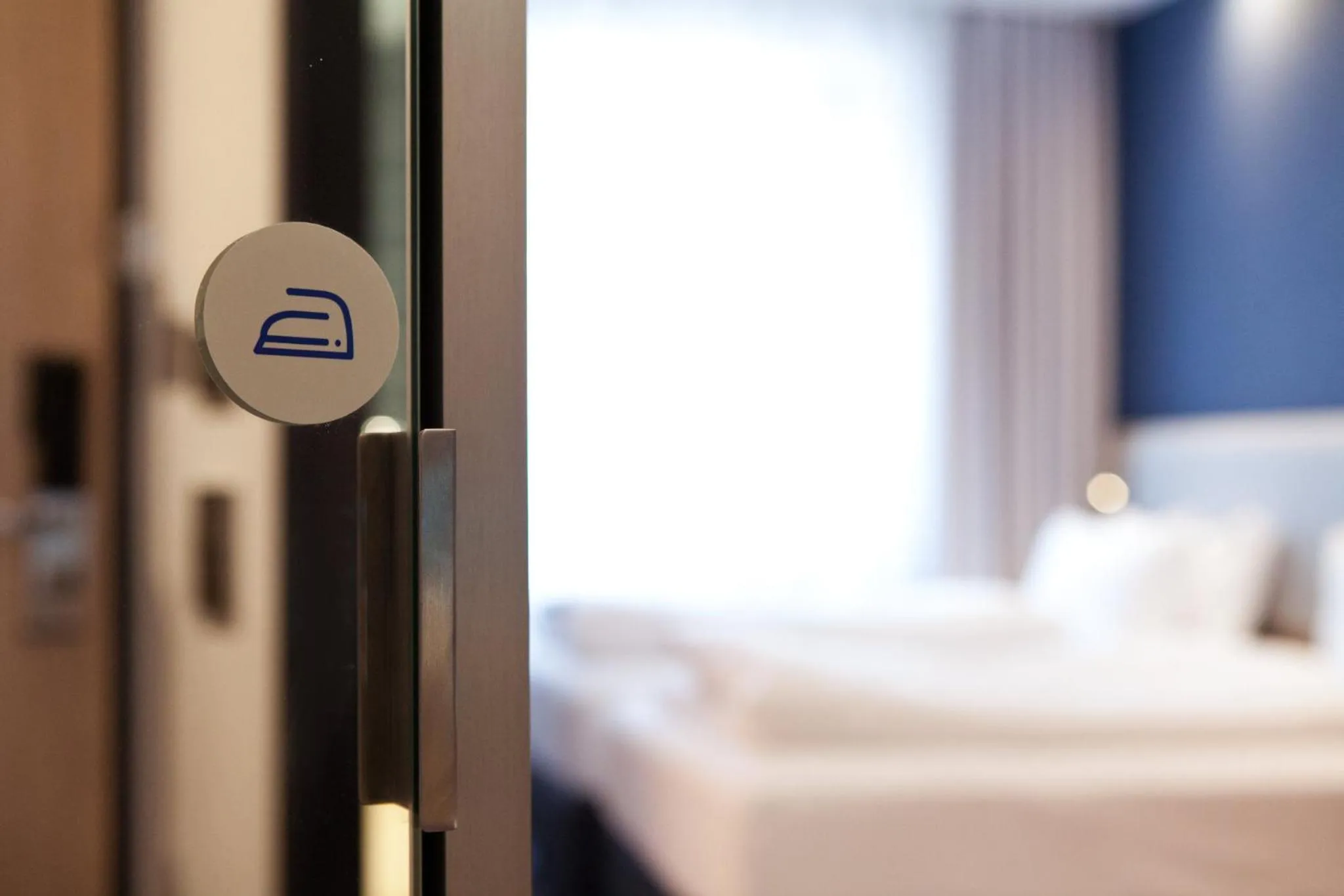 Photo of the whole room, Bed in Holiday Inn Express & Suites Monheim am Rhein by IHG