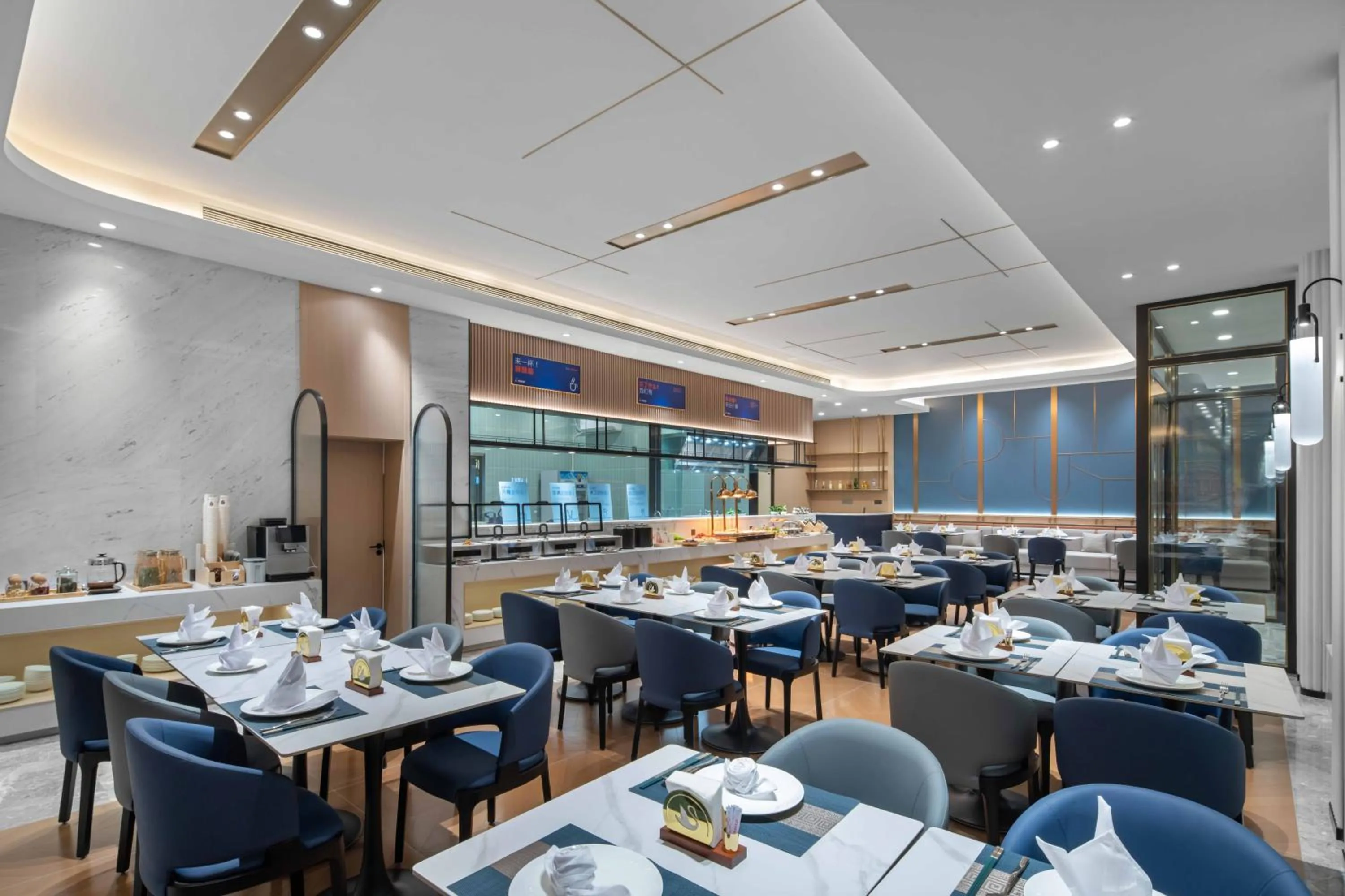 Restaurant/places to eat in Holiday Inn Express Harbin Central Avenue by IHG