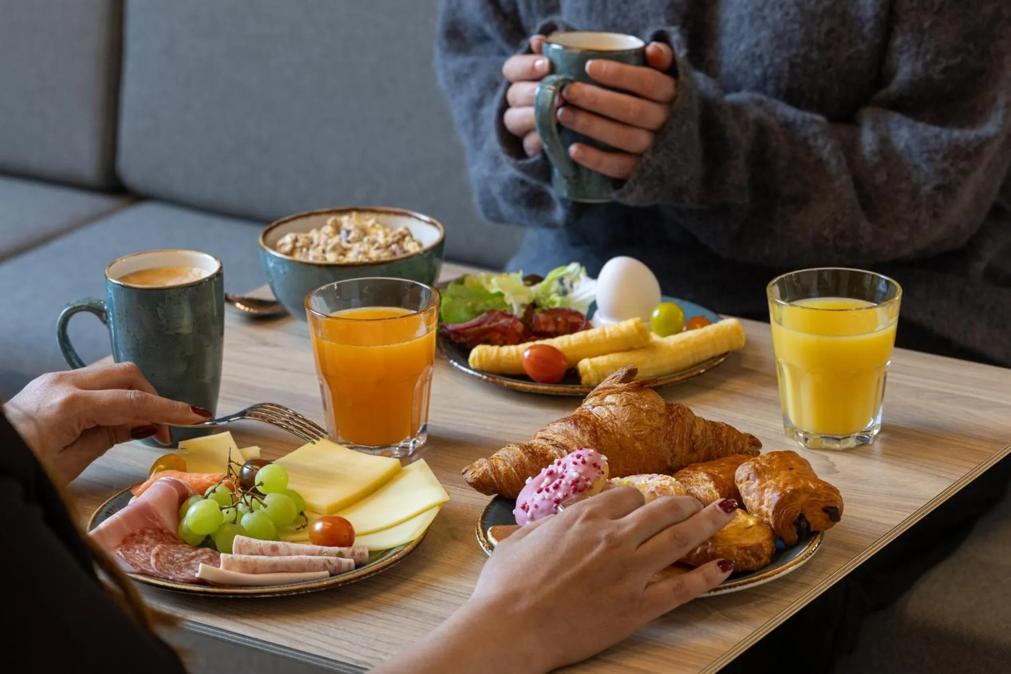 Restaurant/places to eat in Holiday Inn Express & Suites Sion by IHG