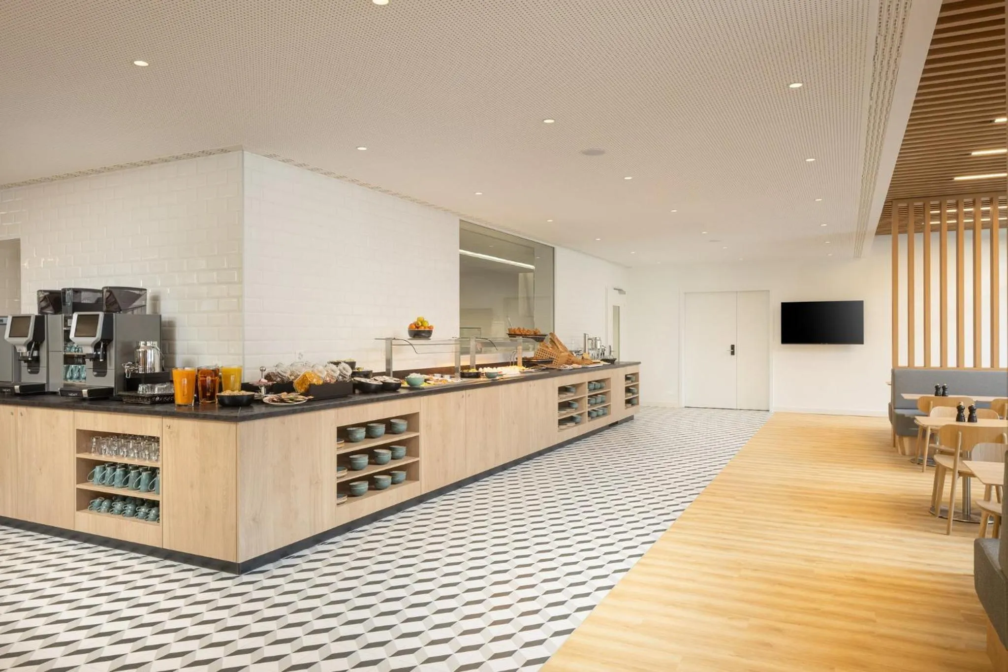 Breakfast in Holiday Inn Express & Suites Sion by IHG