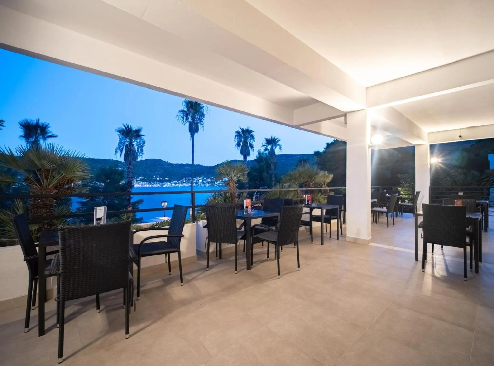 Lobby or reception in Hotel Issa