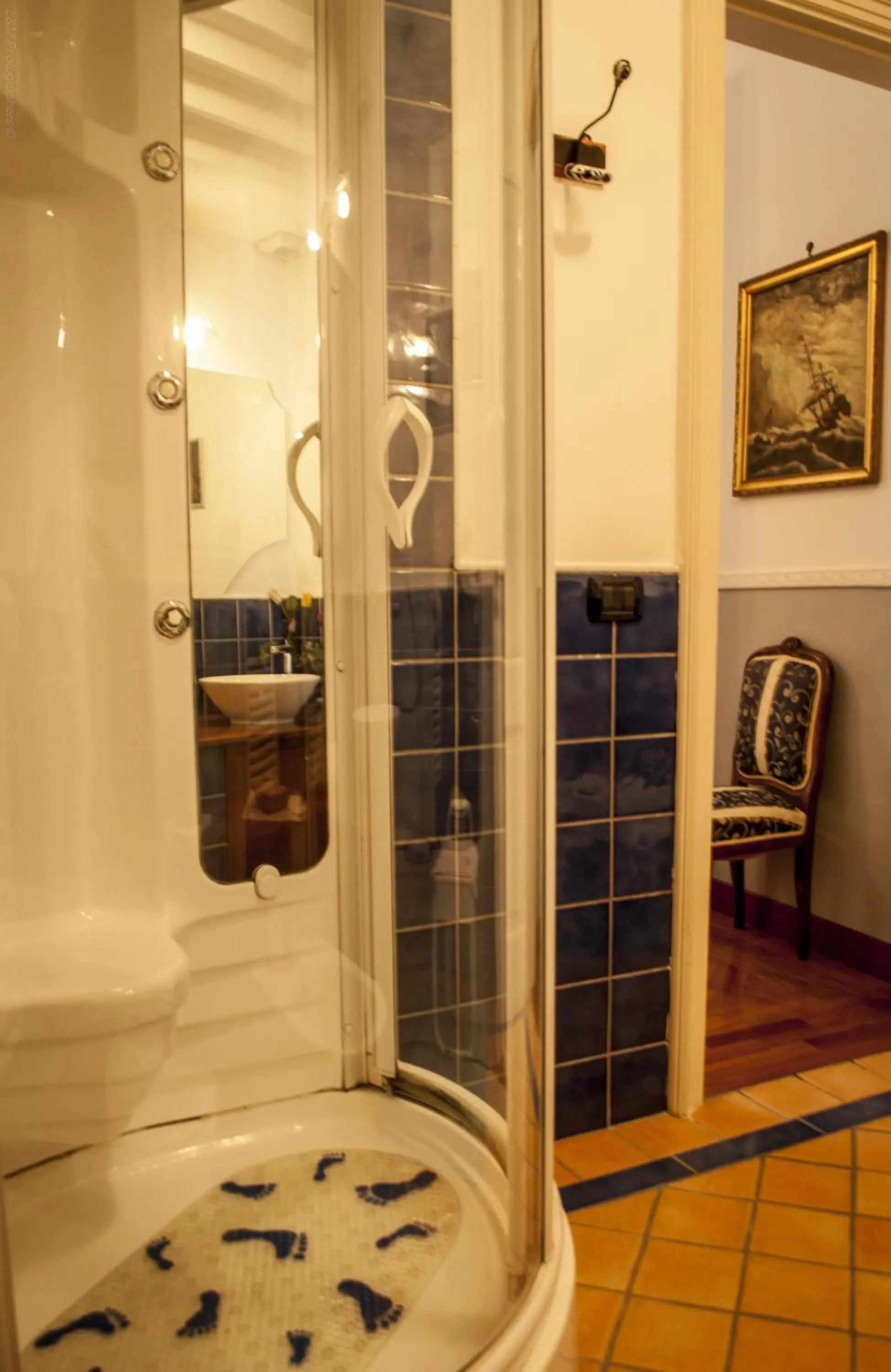 Bathroom in L'Incanto