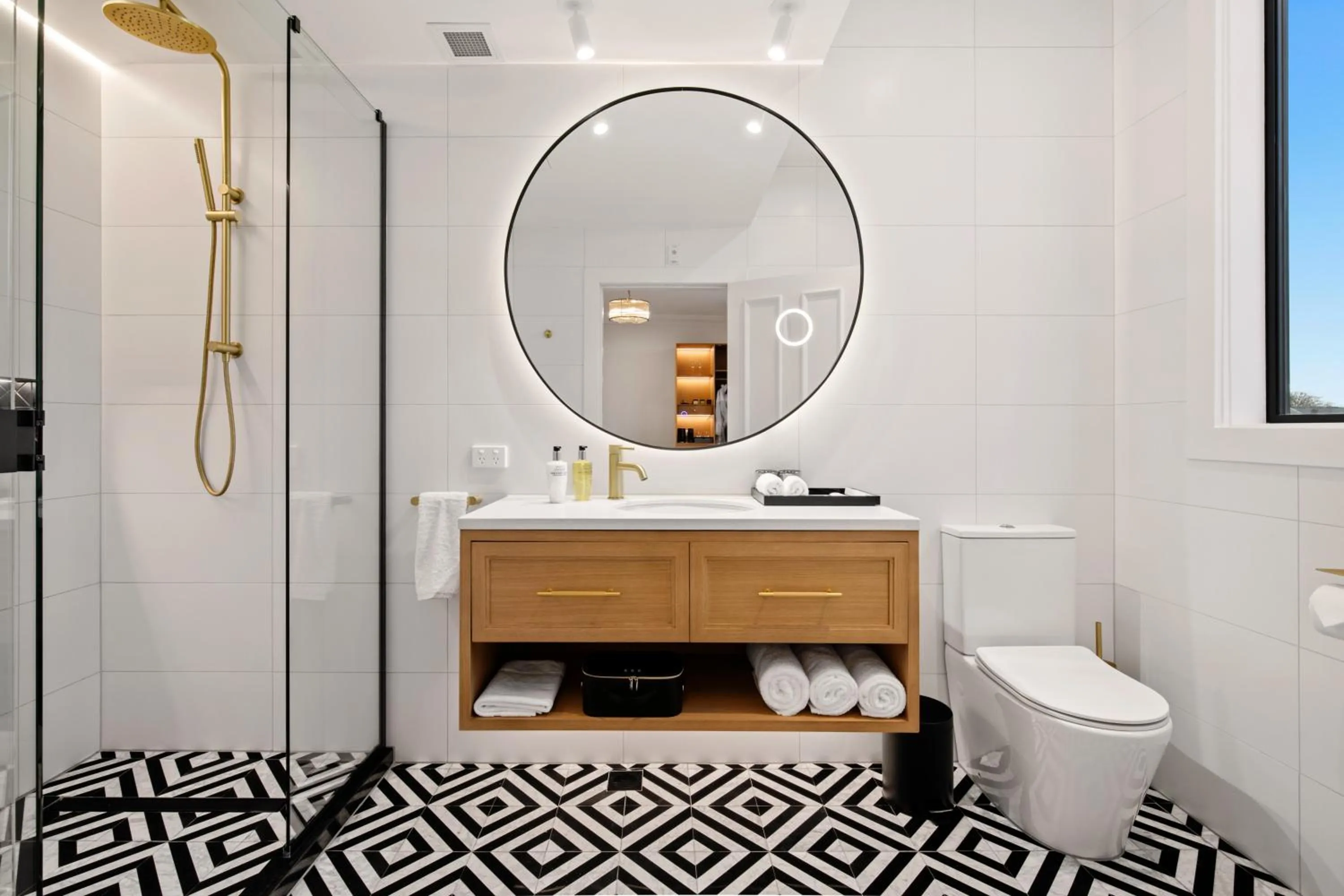 Shower in The Clements Hotel