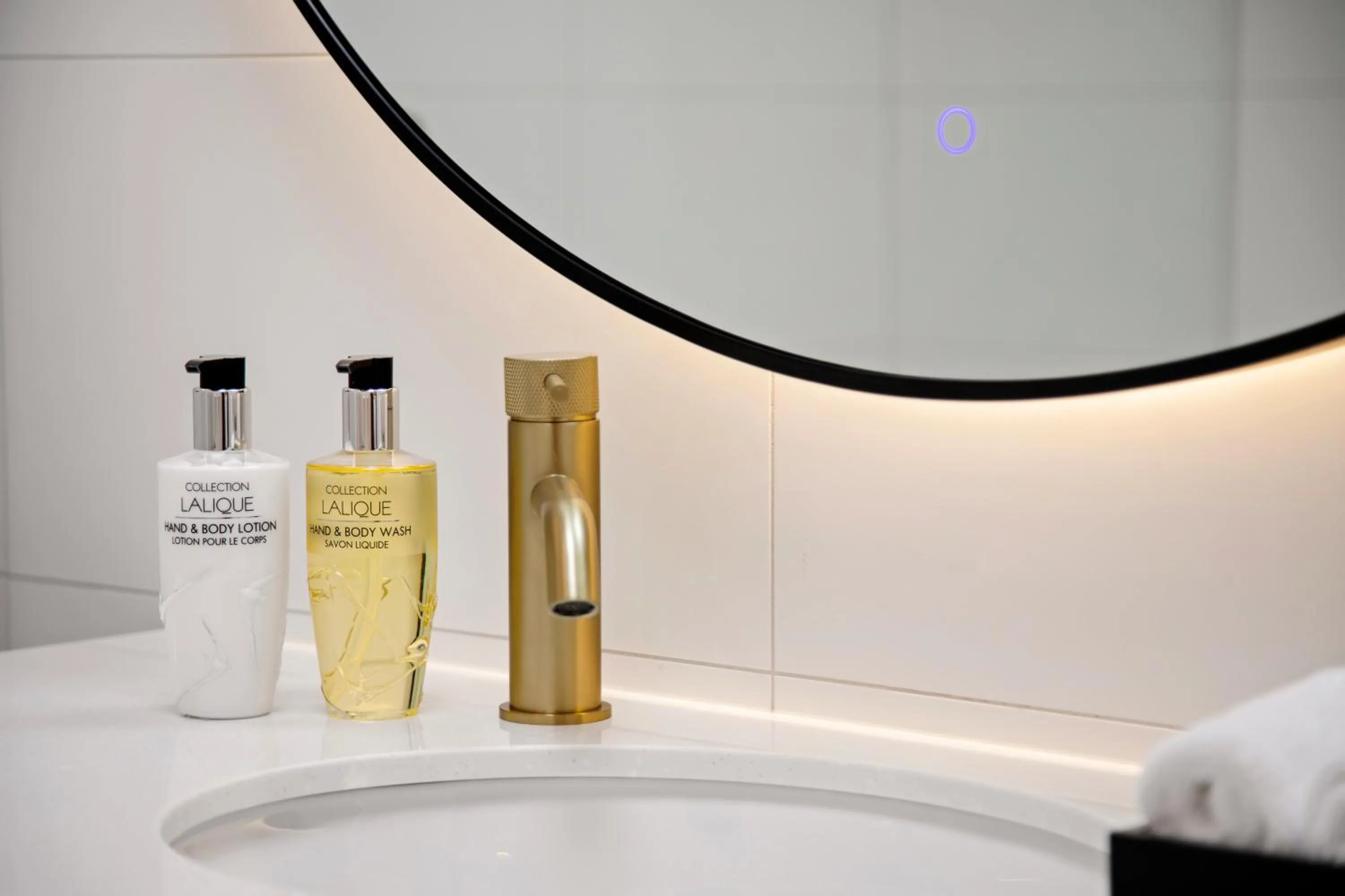 Bathroom in The Clements Hotel