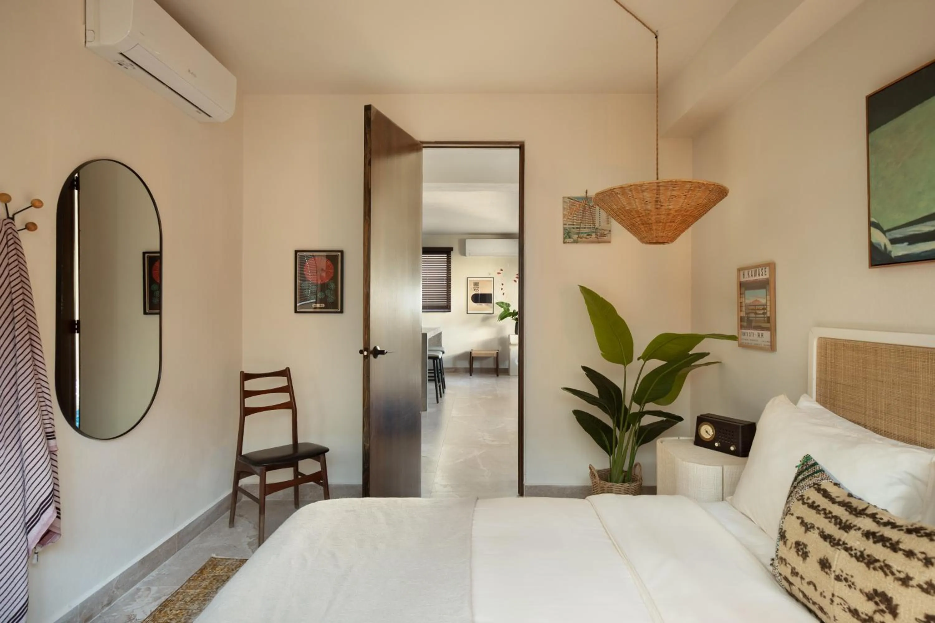 Photo of the whole room, Bed in MARU by DW