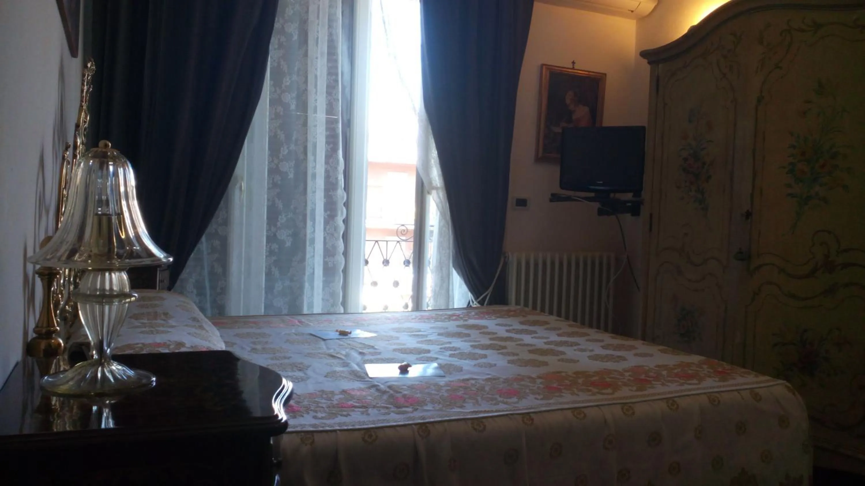 Bed in B&B Vittoria Colonna