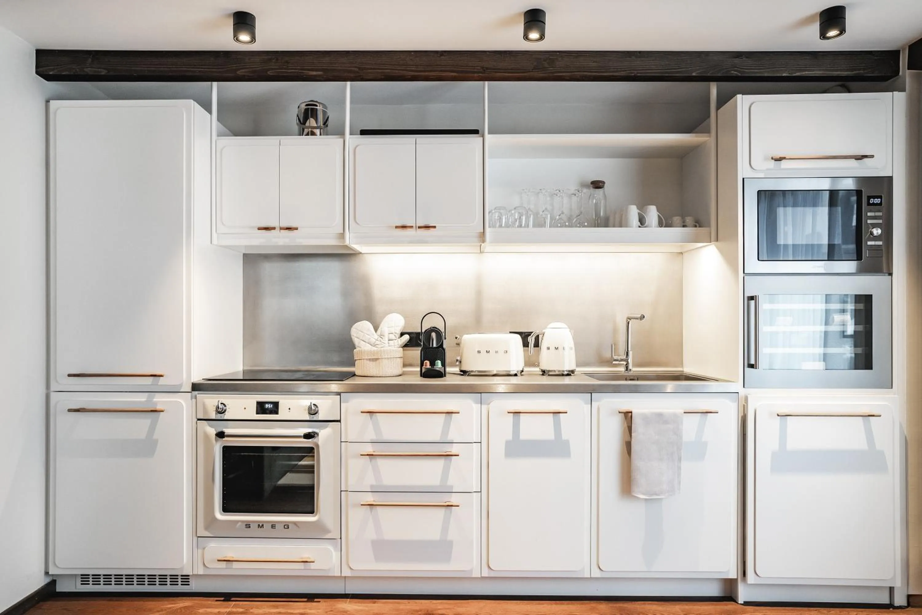 Coffee/tea facilities in Appartements de l'Héliopic