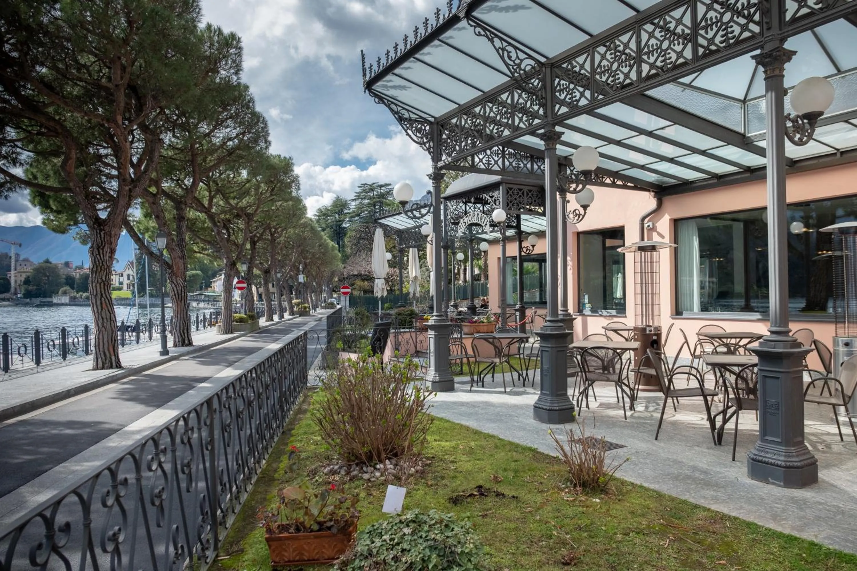 Restaurant/places to eat in Hotel Lenno