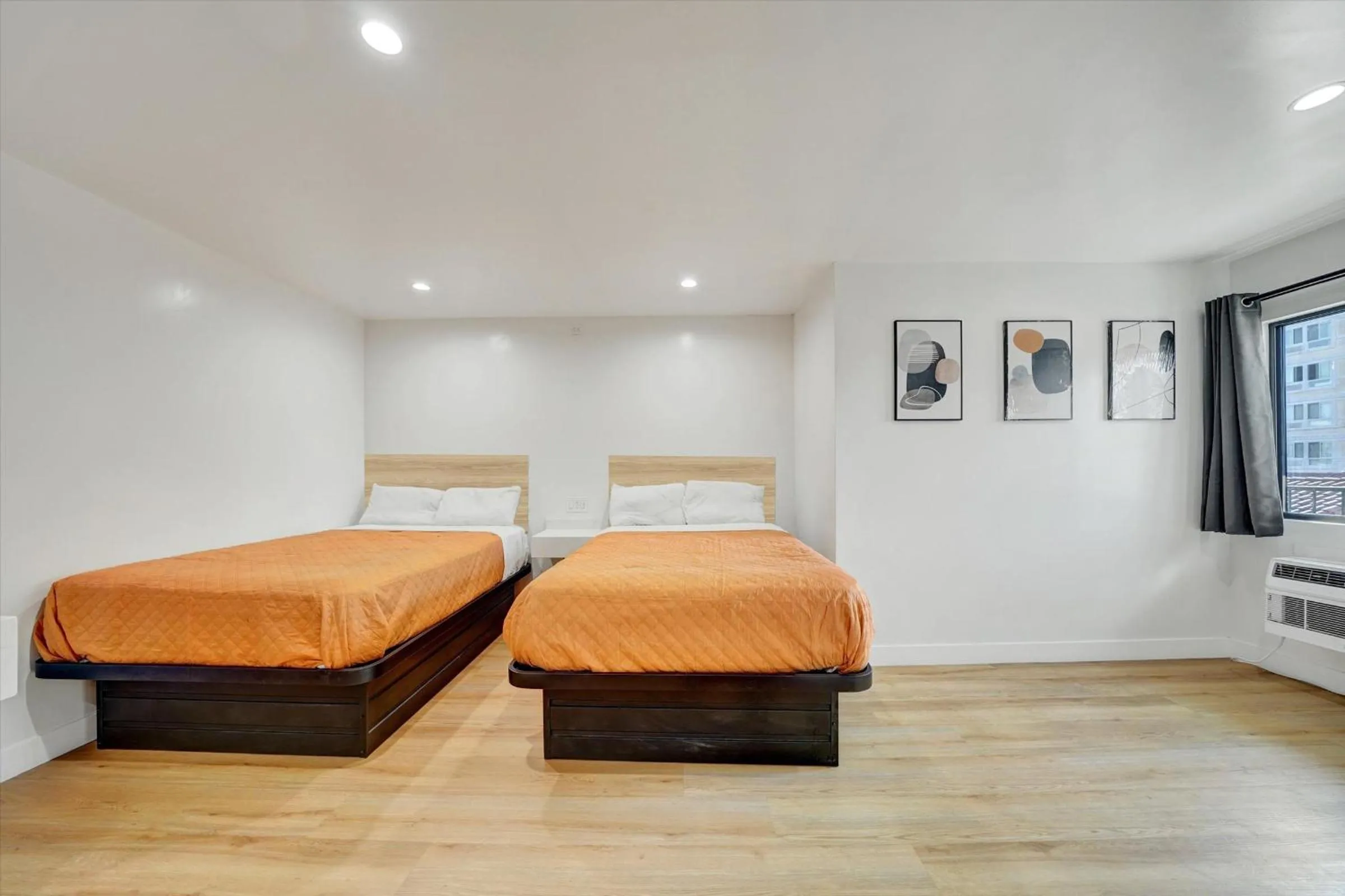 Bedroom, Bed in Casablanca Inn