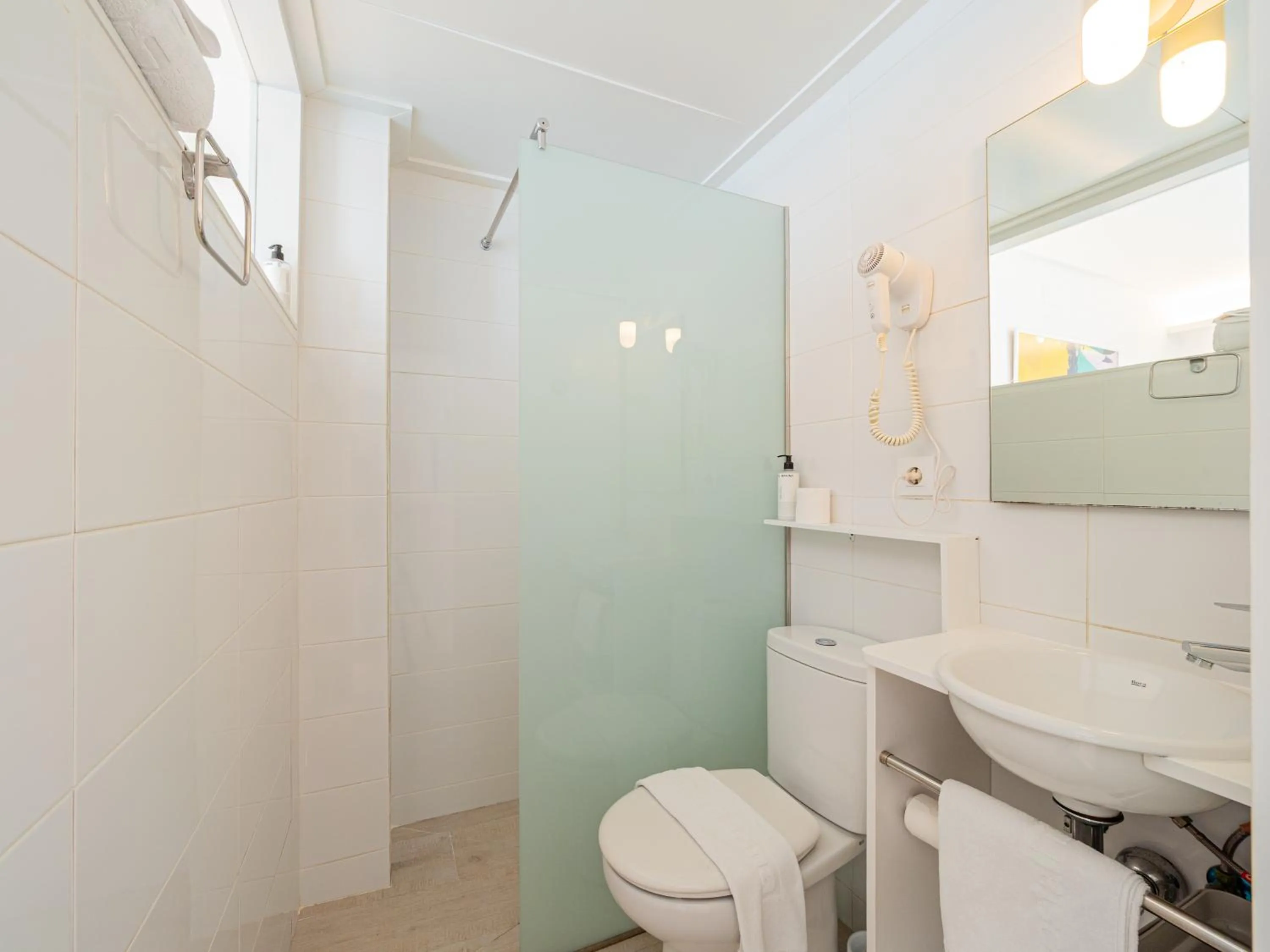 Shower in Hostal Marina Cadaqués