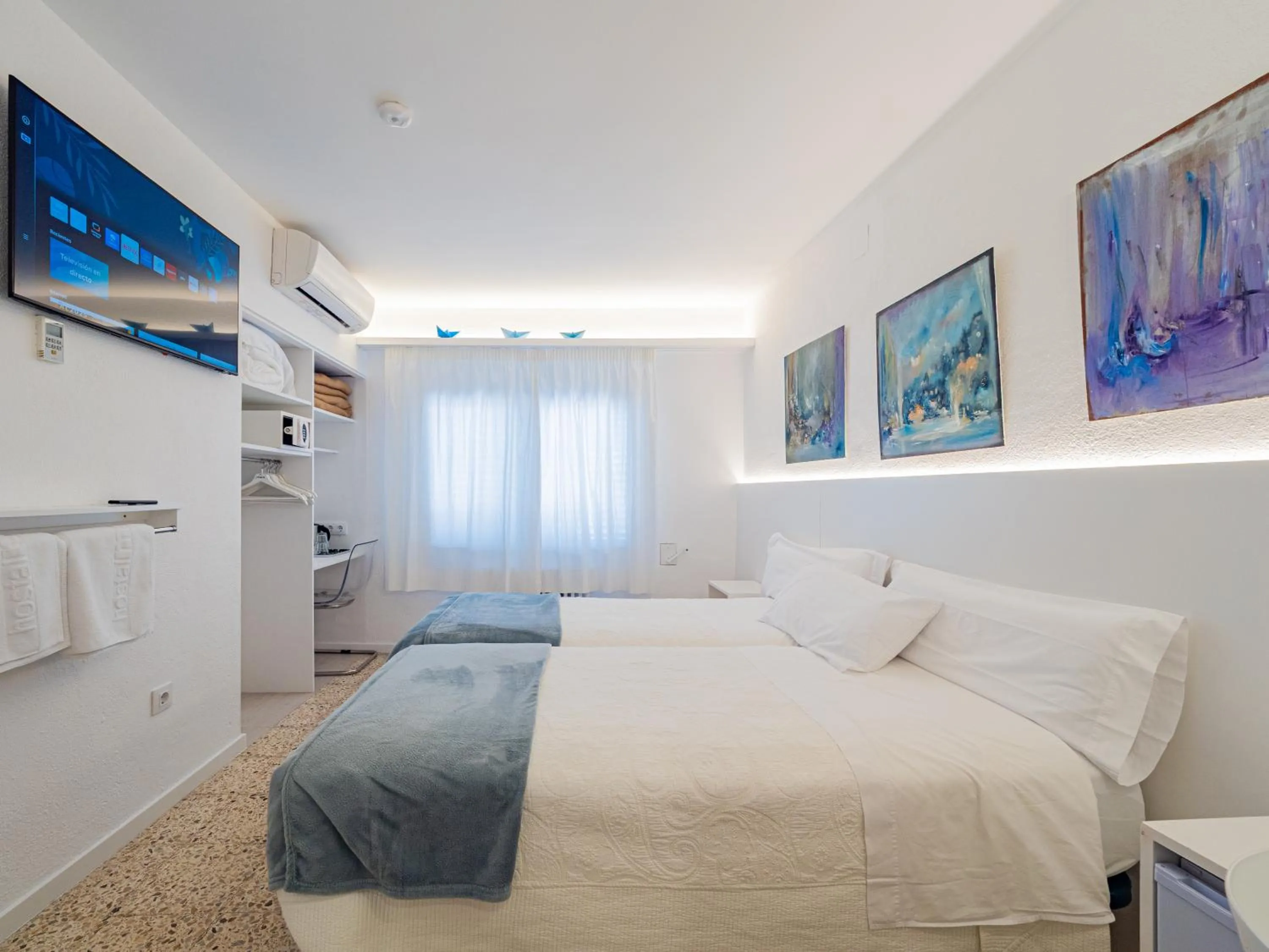 Photo of the whole room, Bed in Hostal Marina Cadaqués