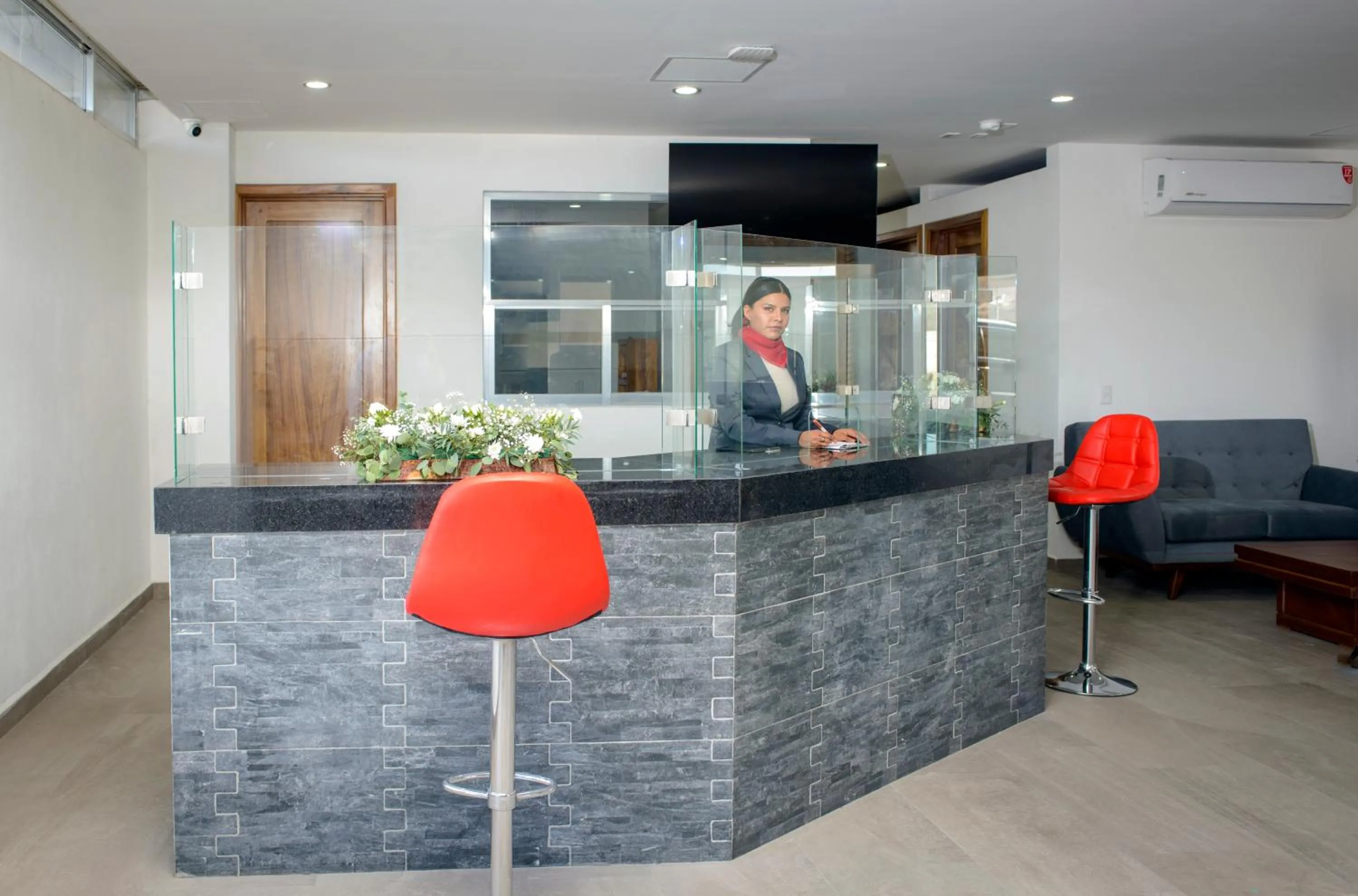 Lobby or reception in MC HOTEL Saldarriaga Querétaro
