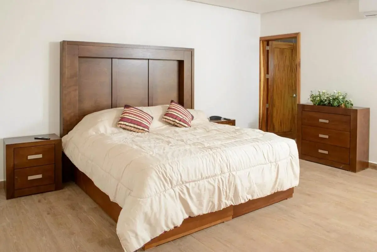 Superior Quadruple Room in MC HOTEL Saldarriaga Querétaro Superior Quadruple Room in MC HOTEL Saldarriaga Querétaro