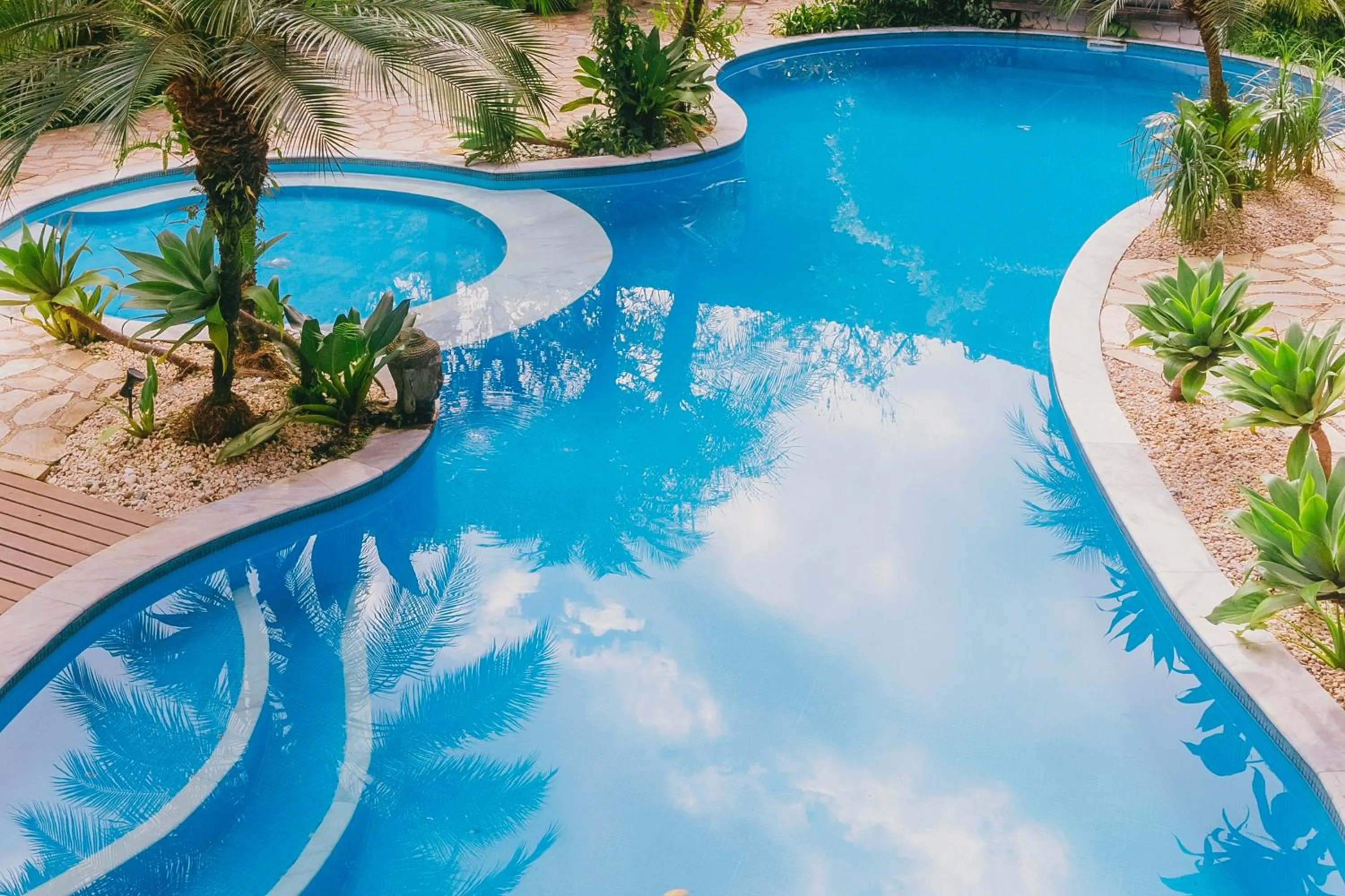 Swimming pool in Smart Hotel Pousada Reserva Camburi