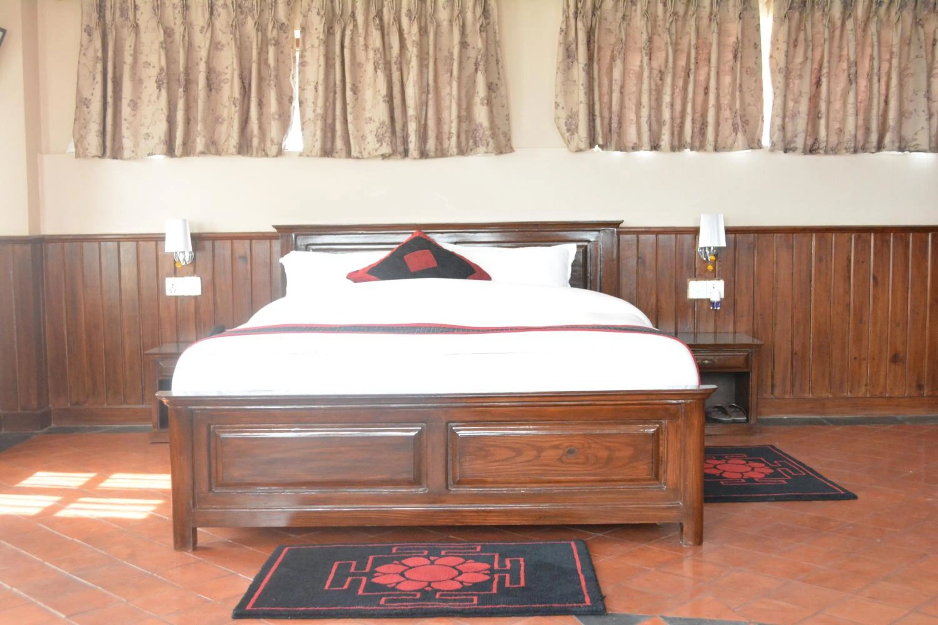 Shower, Bed in Bhaktapur Paradise Hotel
