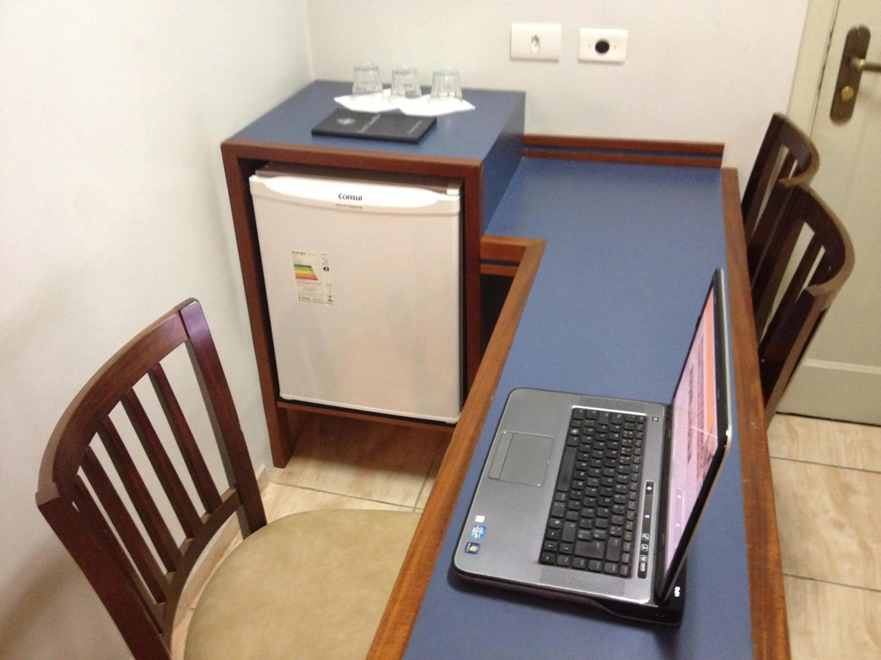 Kitchen or kitchenette in Hotel Columbia