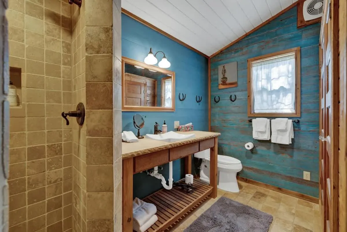 Bathroom in Sonora Casita Hot-Tub + Nandina Cottage Hot-Tub