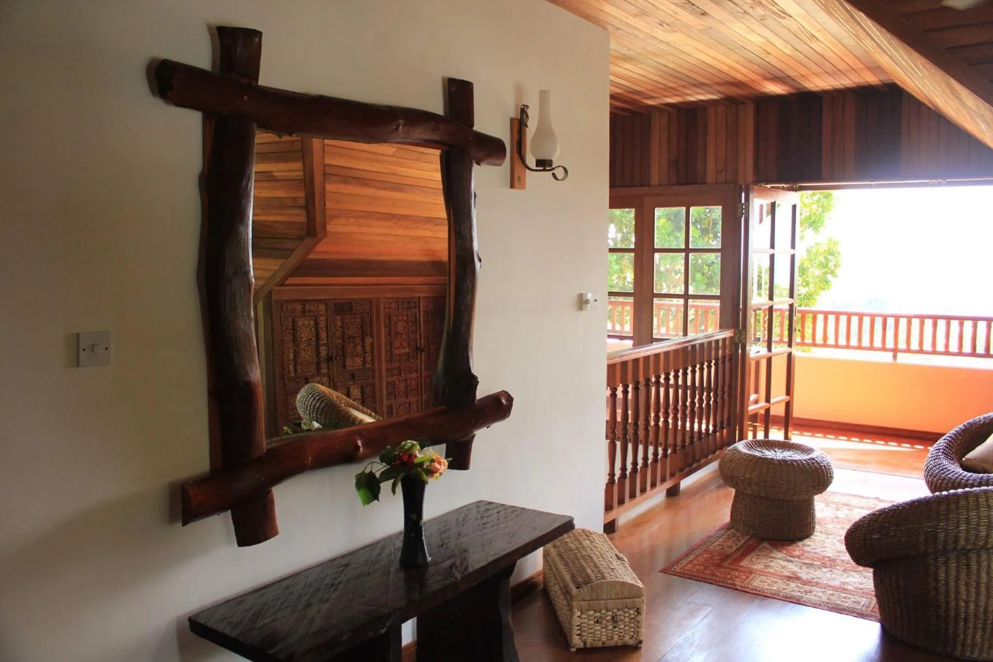 Decorative detail in Kaz Ladouceur