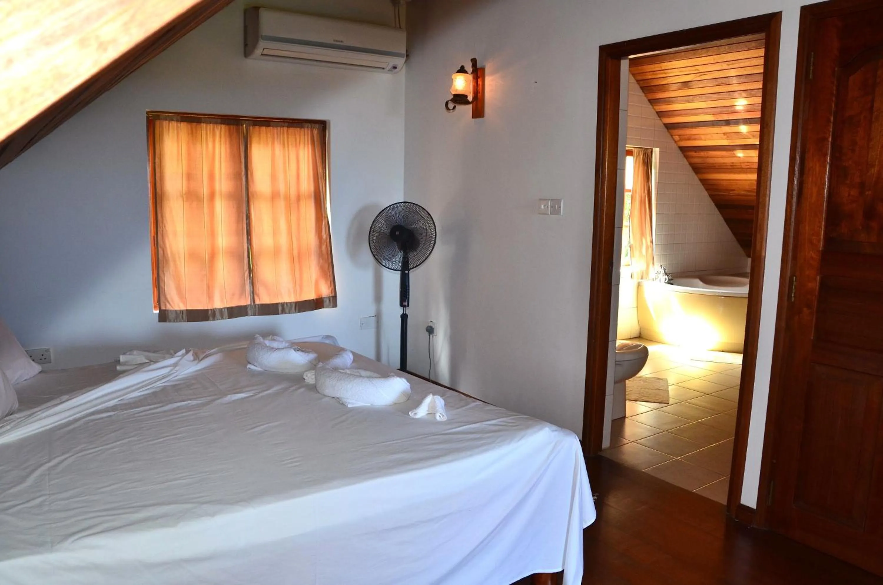 Bed in Kaz Ladouceur