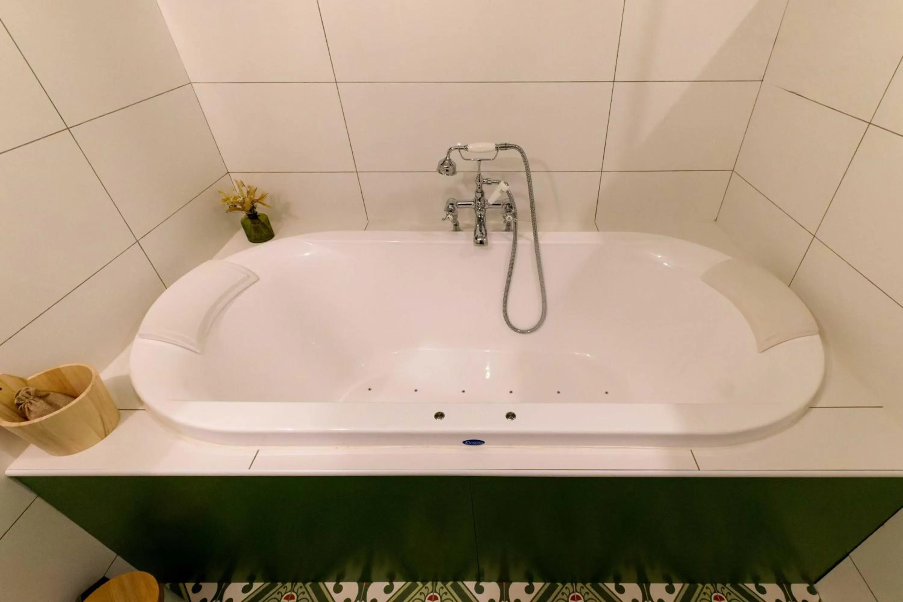 Bathroom in CHAMBRES D'HÔTES L'Oréliane en Provence Adults Only