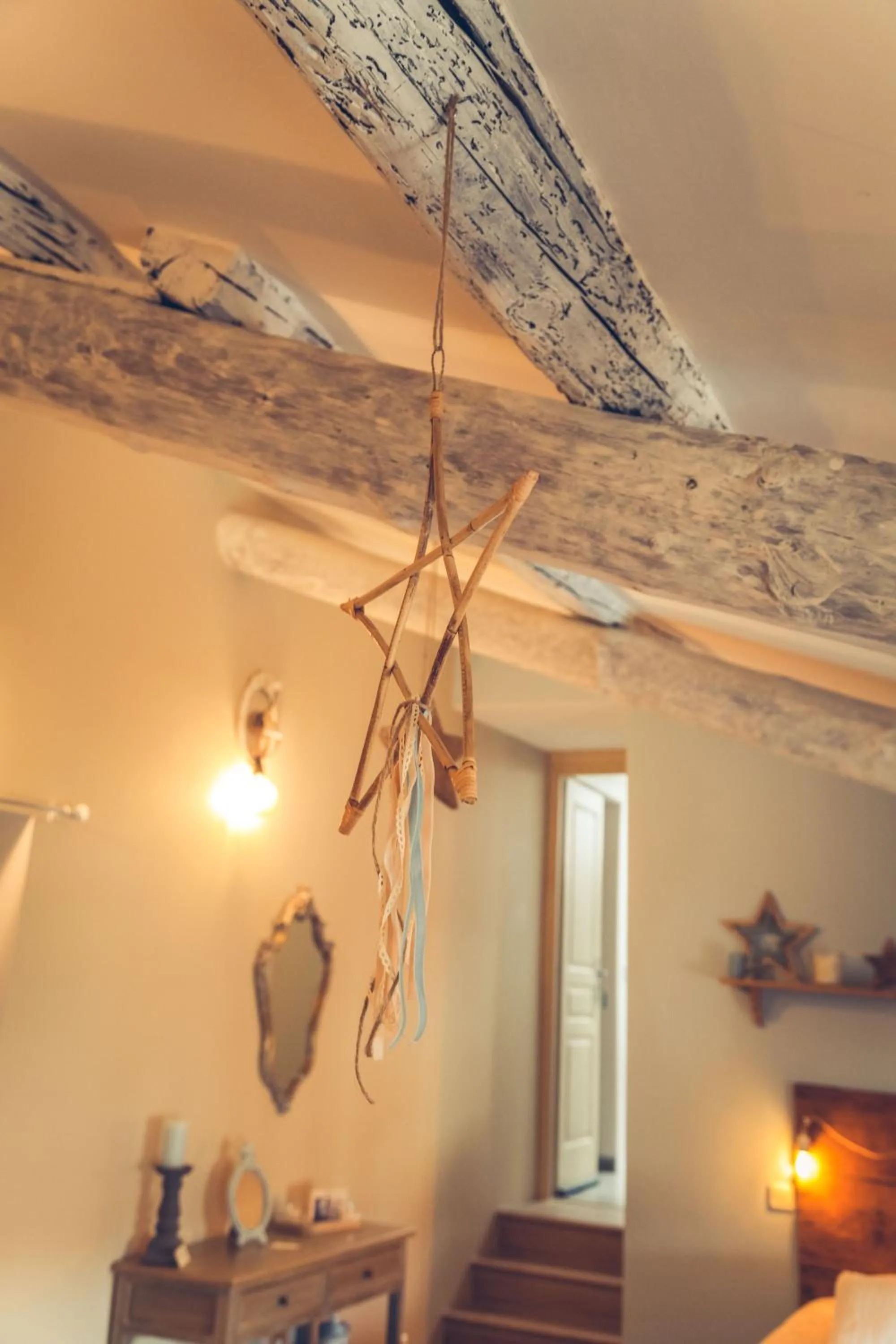 Decorative detail in CHAMBRES D'HÔTES L'Oréliane en Provence Adults Only