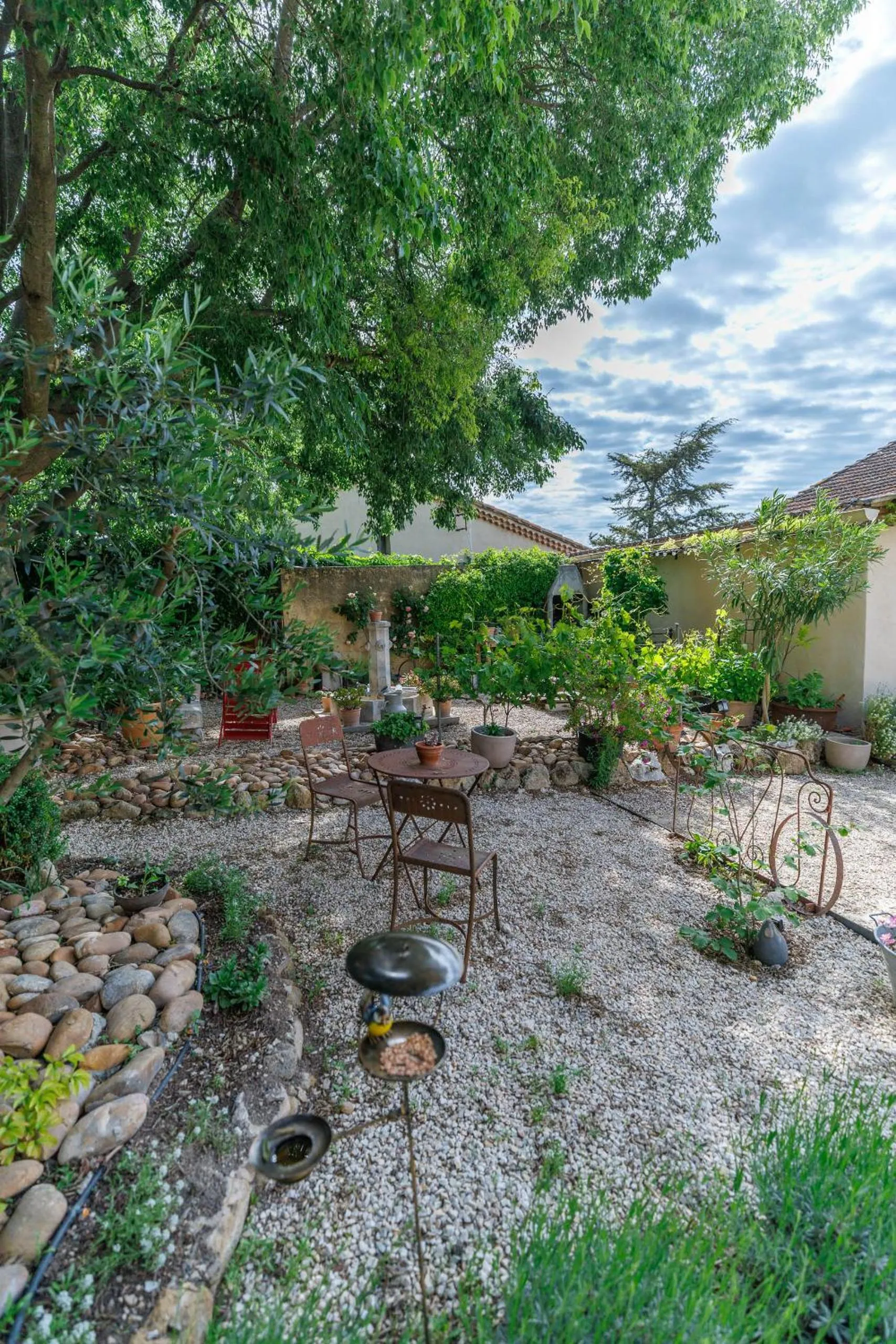 Garden in CHAMBRES D'HÔTES L'Oréliane en Provence Adults Only