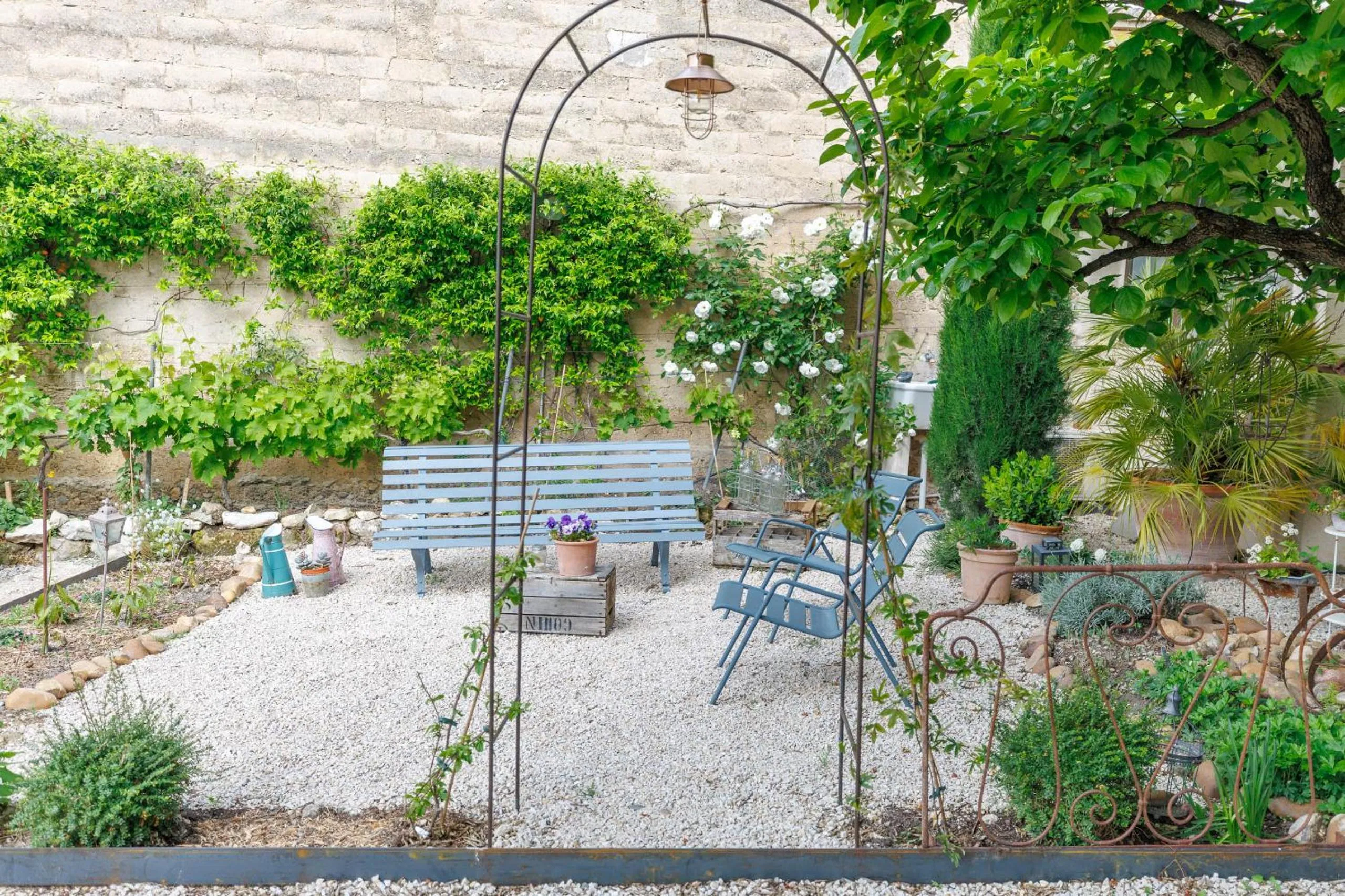 Garden view in CHAMBRES D'HÔTES L'Oréliane en Provence Adults Only