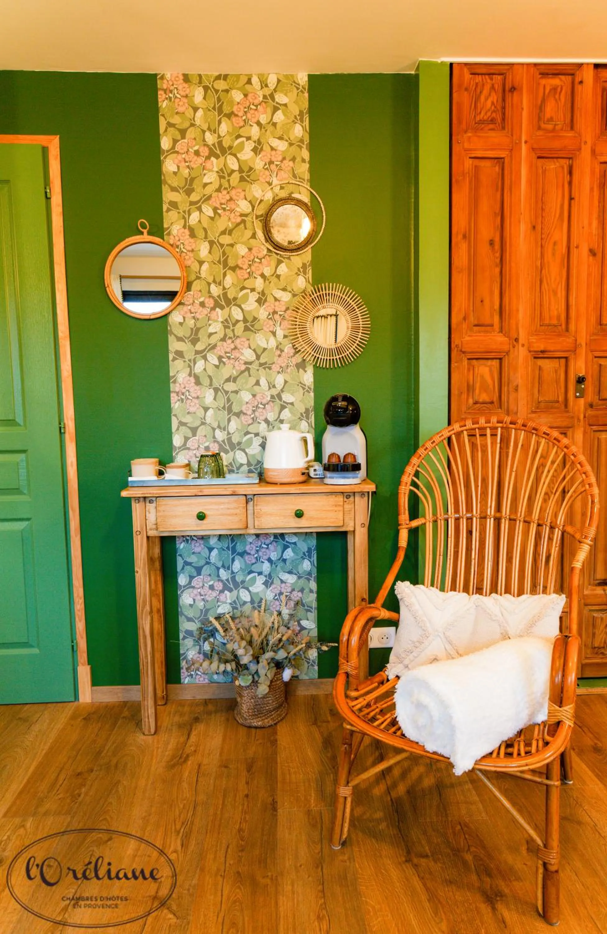 Balcony/Terrace in CHAMBRES D'HÔTES L'Oréliane en Provence Adults Only