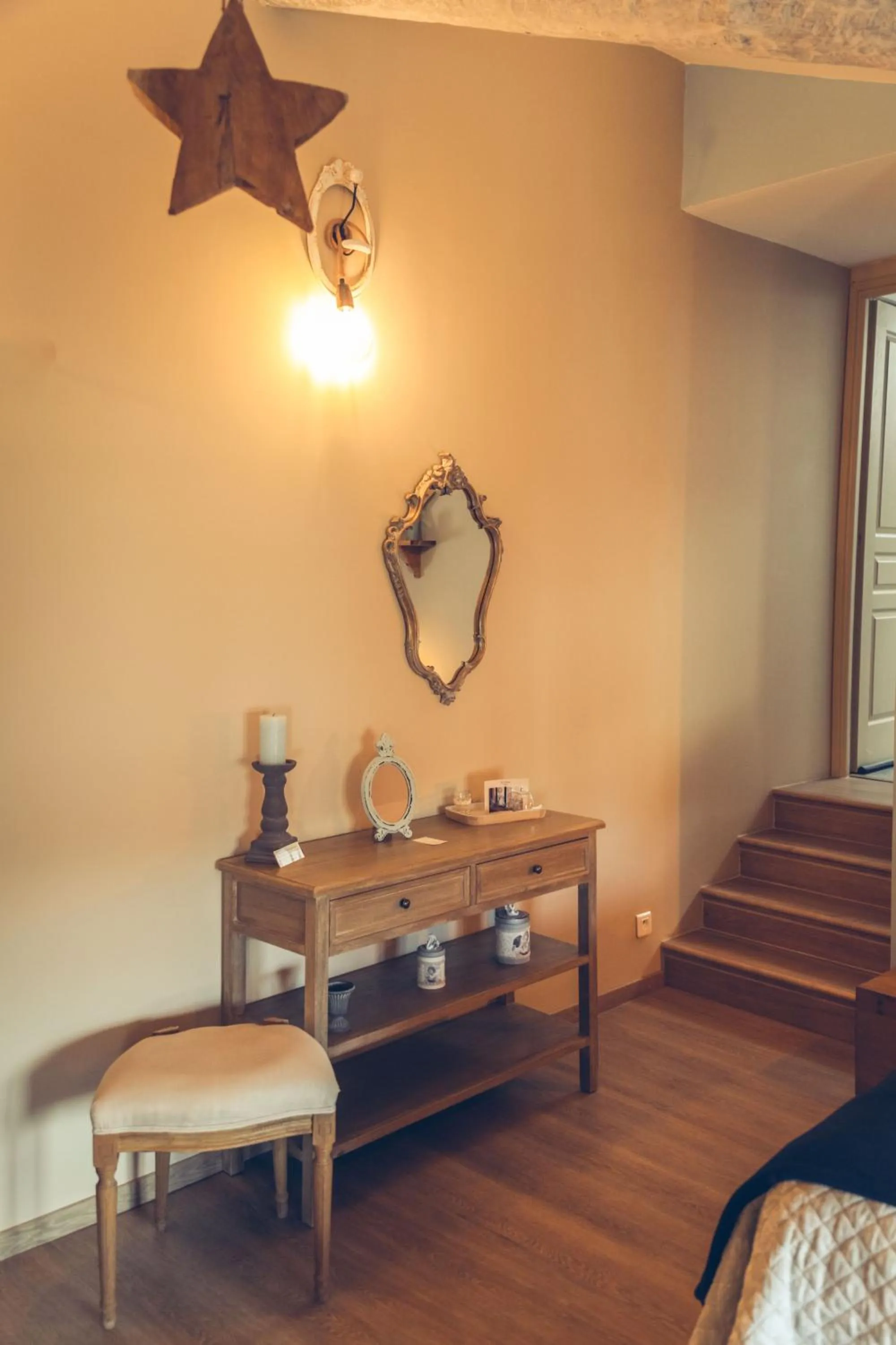 Bedroom in CHAMBRES D'HÔTES L'Oréliane en Provence Adults Only