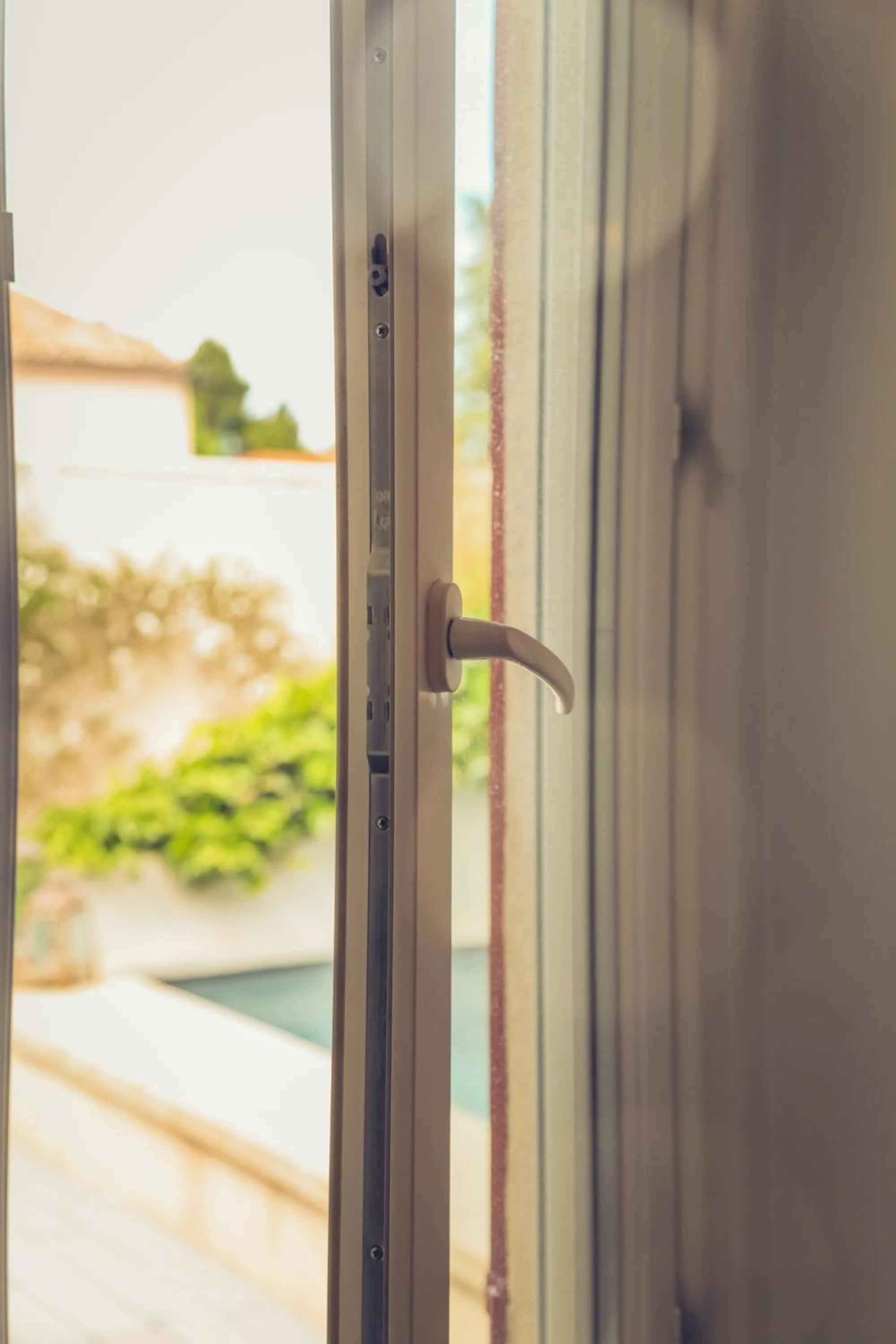 Inner courtyard view in CHAMBRES D'HÔTES L'Oréliane en Provence Adults Only