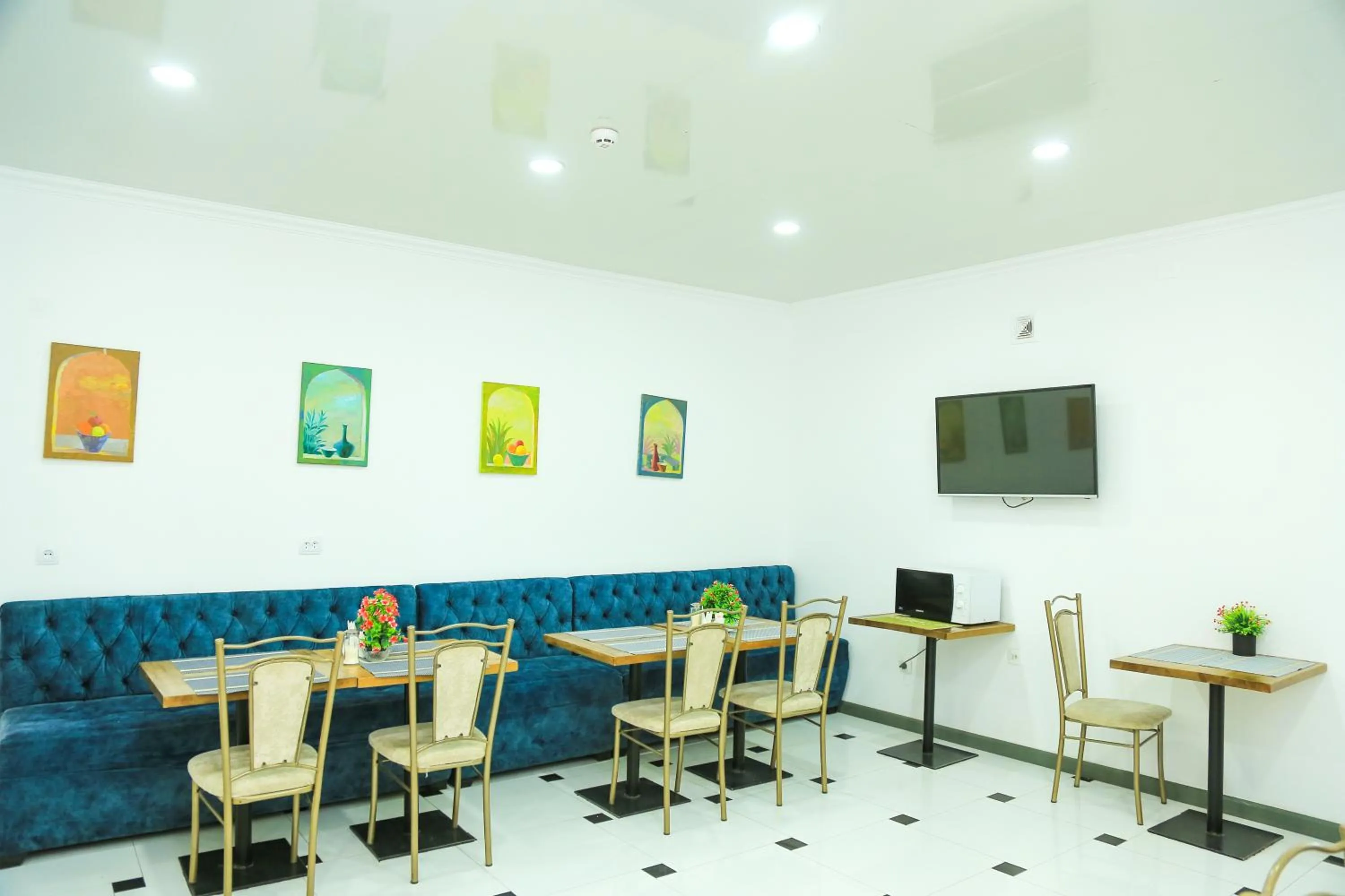 Restaurant/places to eat in ART SAMARQAND hotel