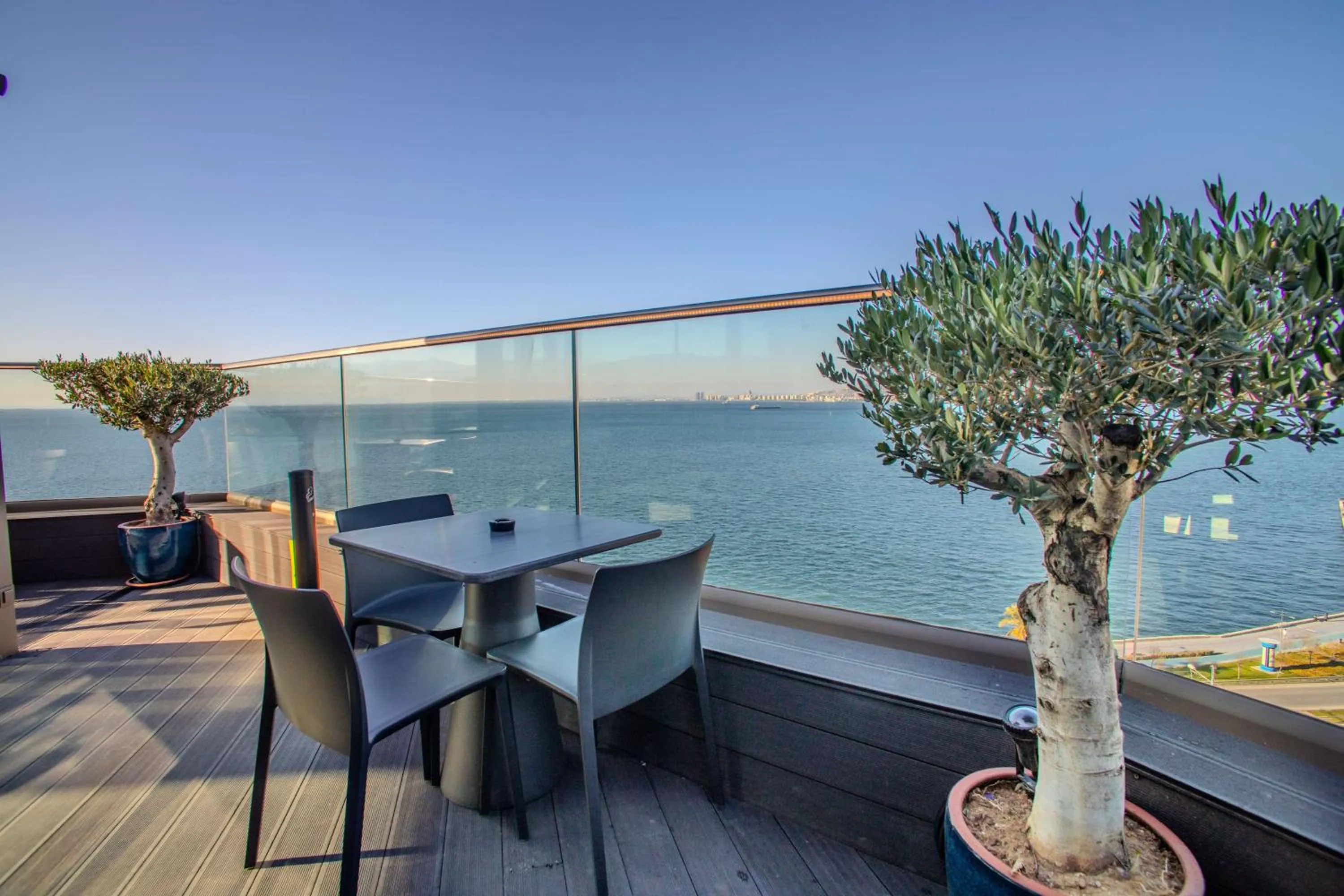 Restaurant/places to eat in Best Western Plus Hotel Konak