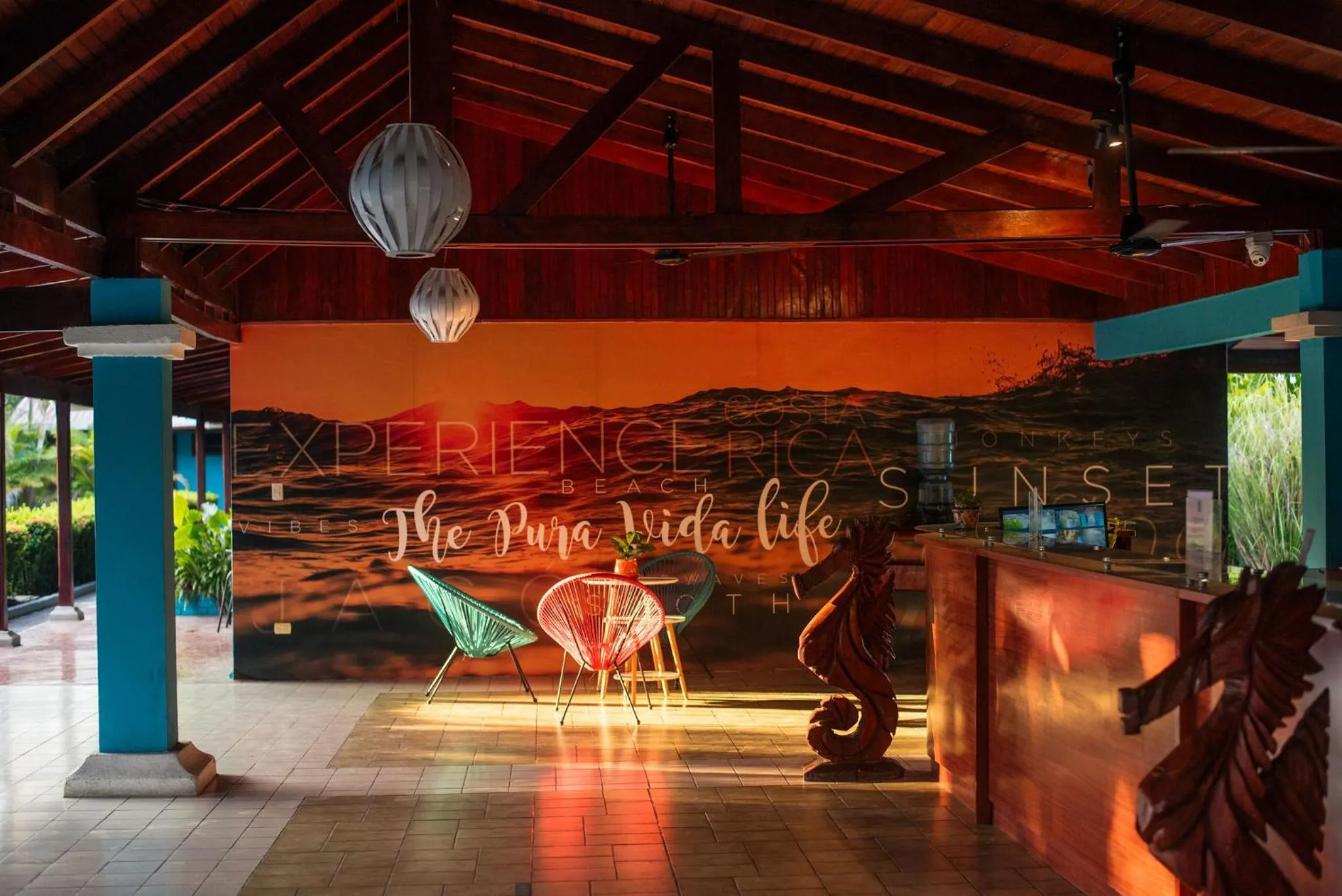 Beach Break Resort & CR Surf Camp