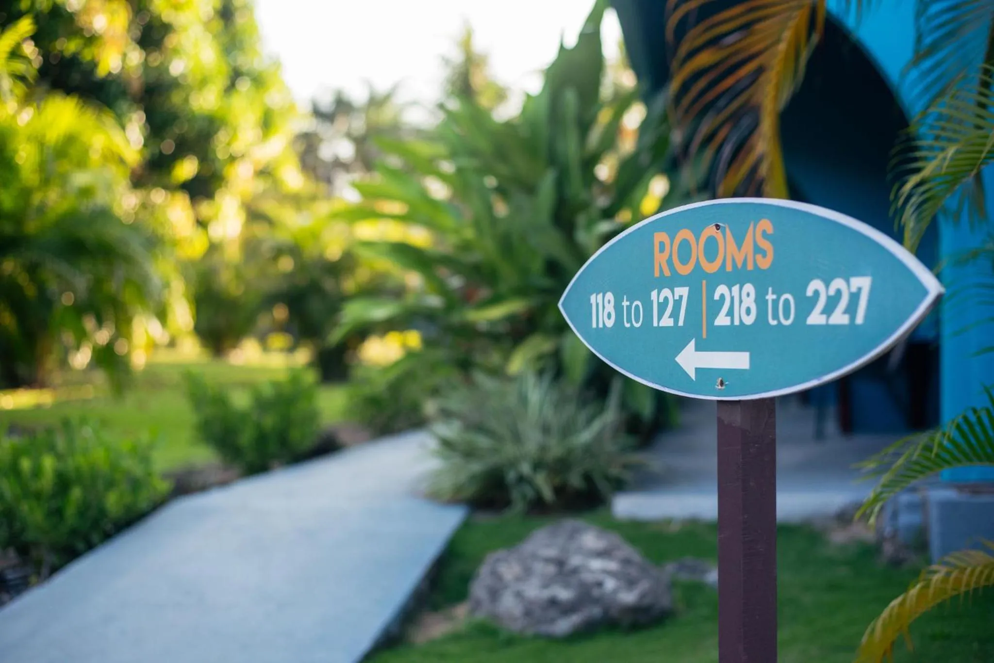 Beach Break Resort & CR Surf Camp