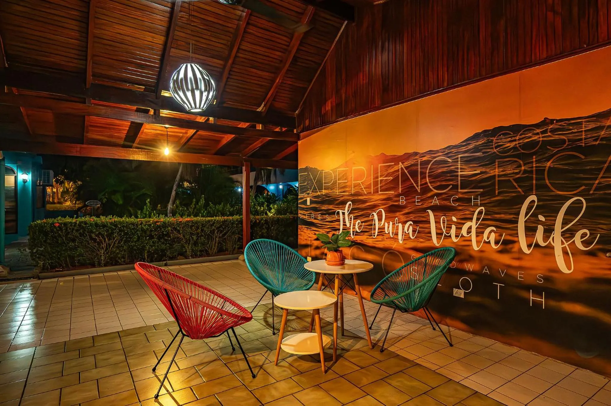 Beach Break Resort & CR Surf Camp