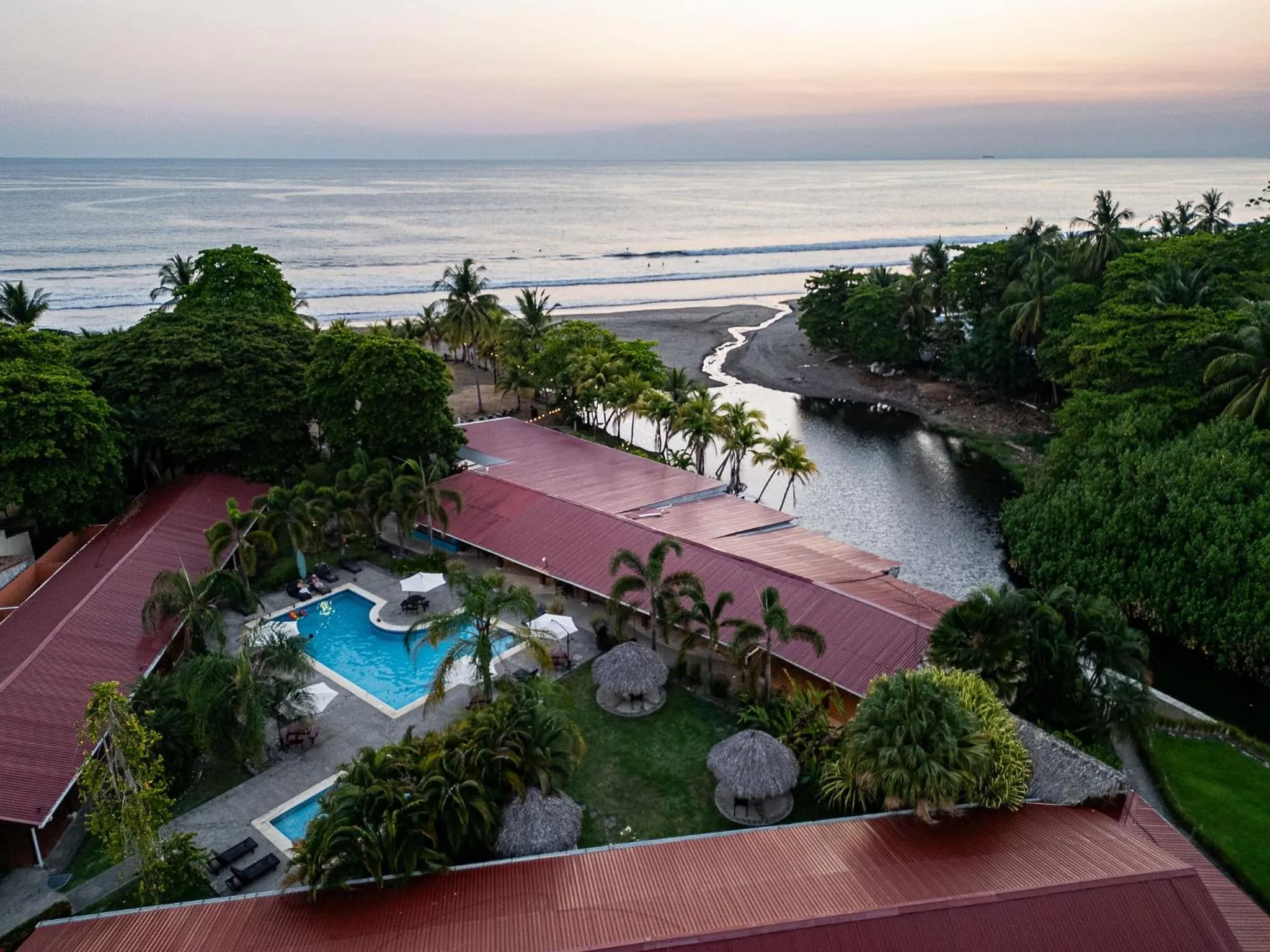 Beach Break Resort & CR Surf Camp