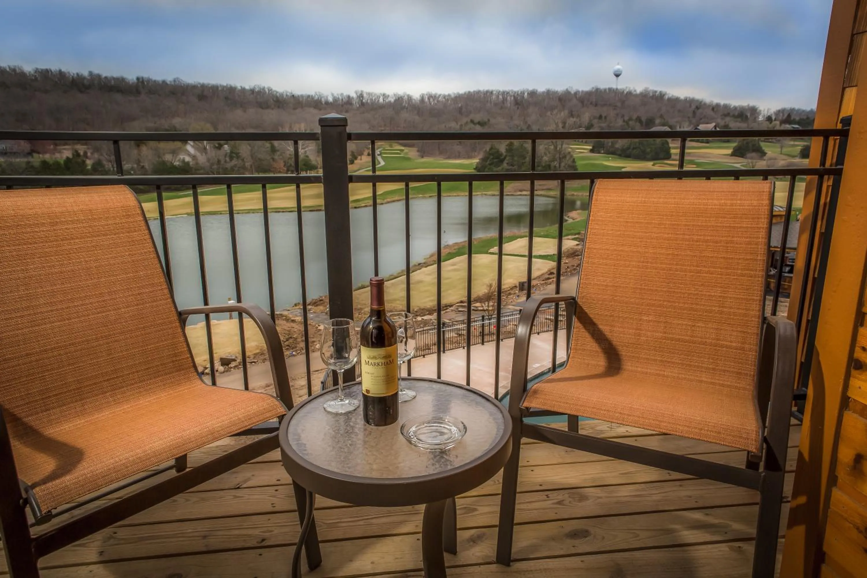 Alcoholic drinks in The Lodge at Old Kinderhook